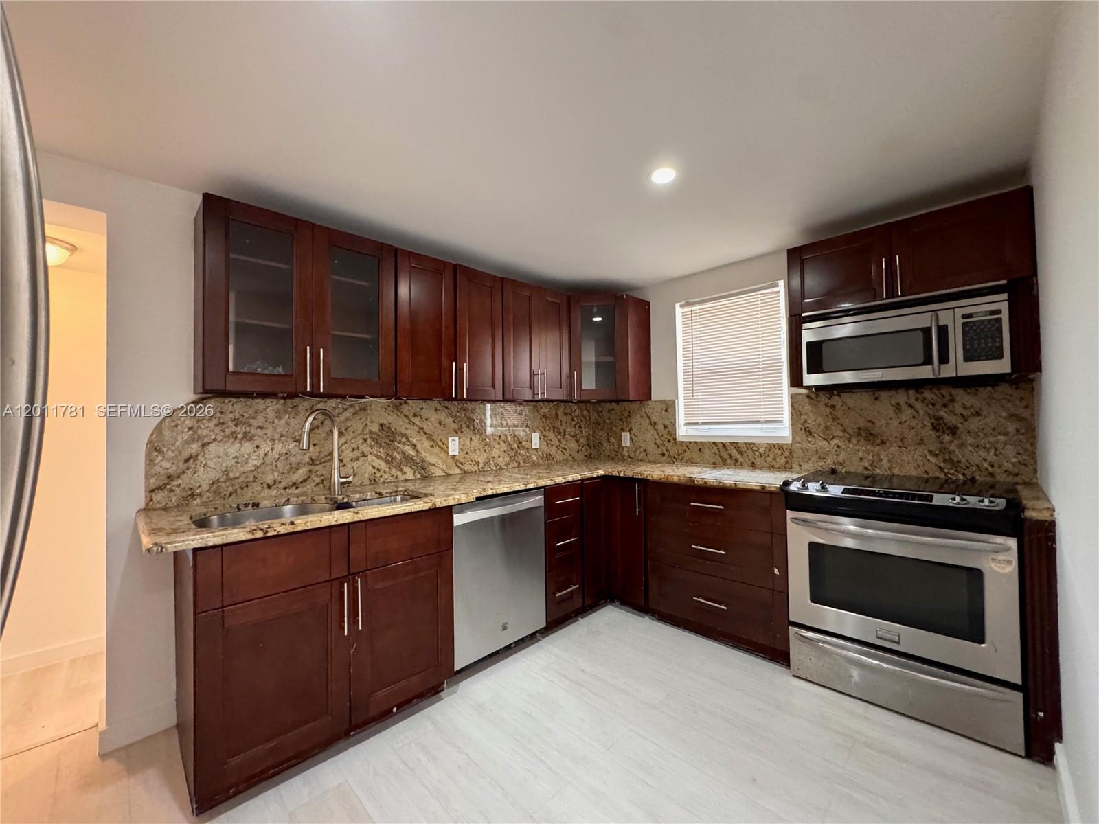 HOLLYWOOD BEACH GARDENS - Residential Income