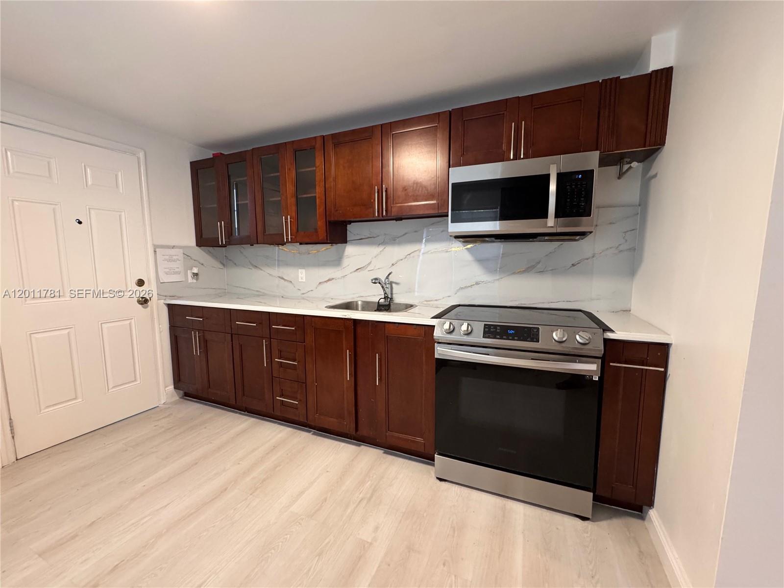 HOLLYWOOD BEACH GARDENS - Residential Income