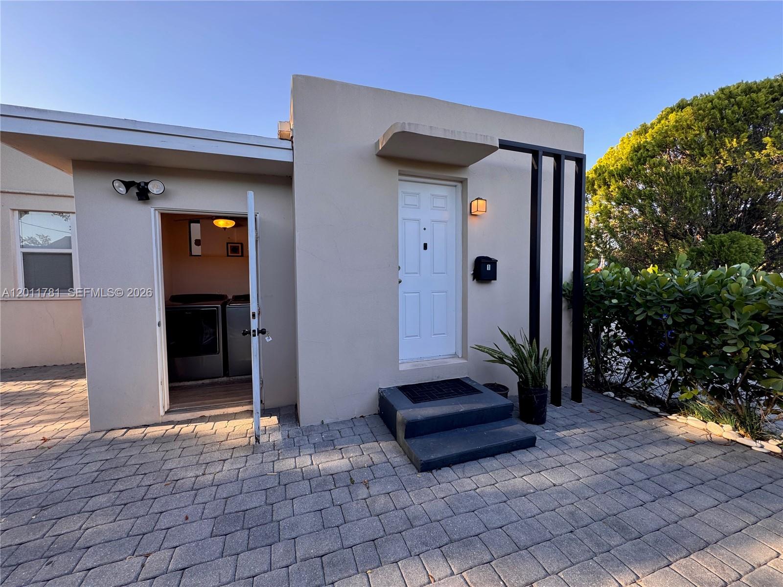 HOLLYWOOD BEACH GARDENS - Residential Income