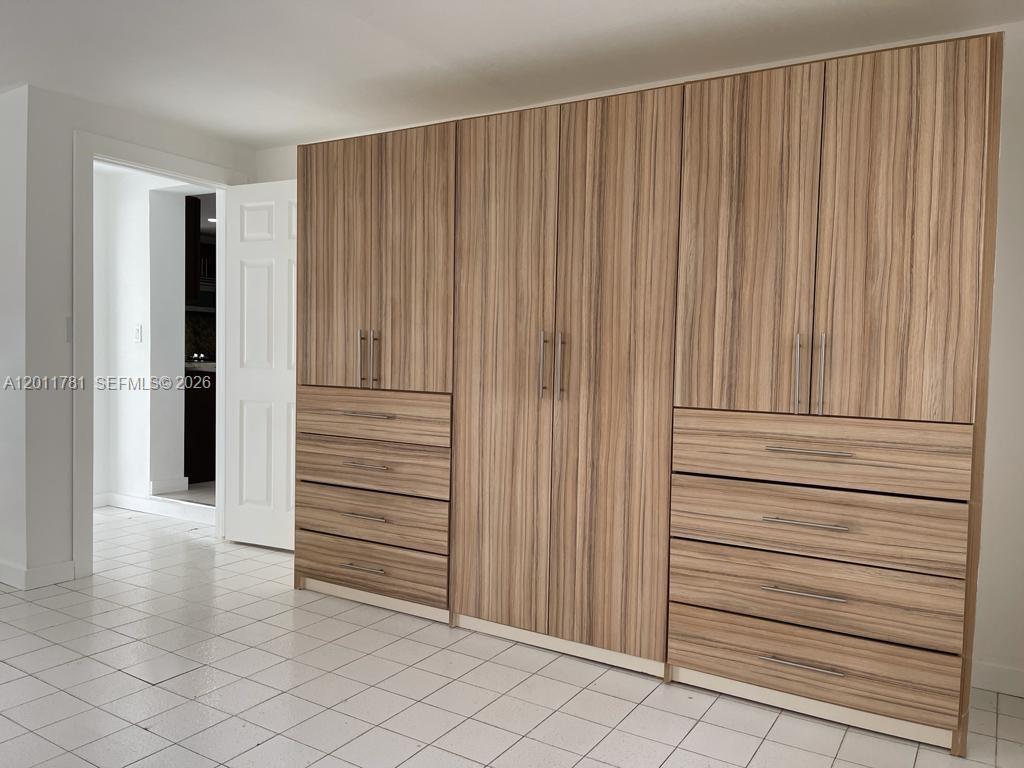 HOLLYWOOD BEACH GARDENS - Residential Income