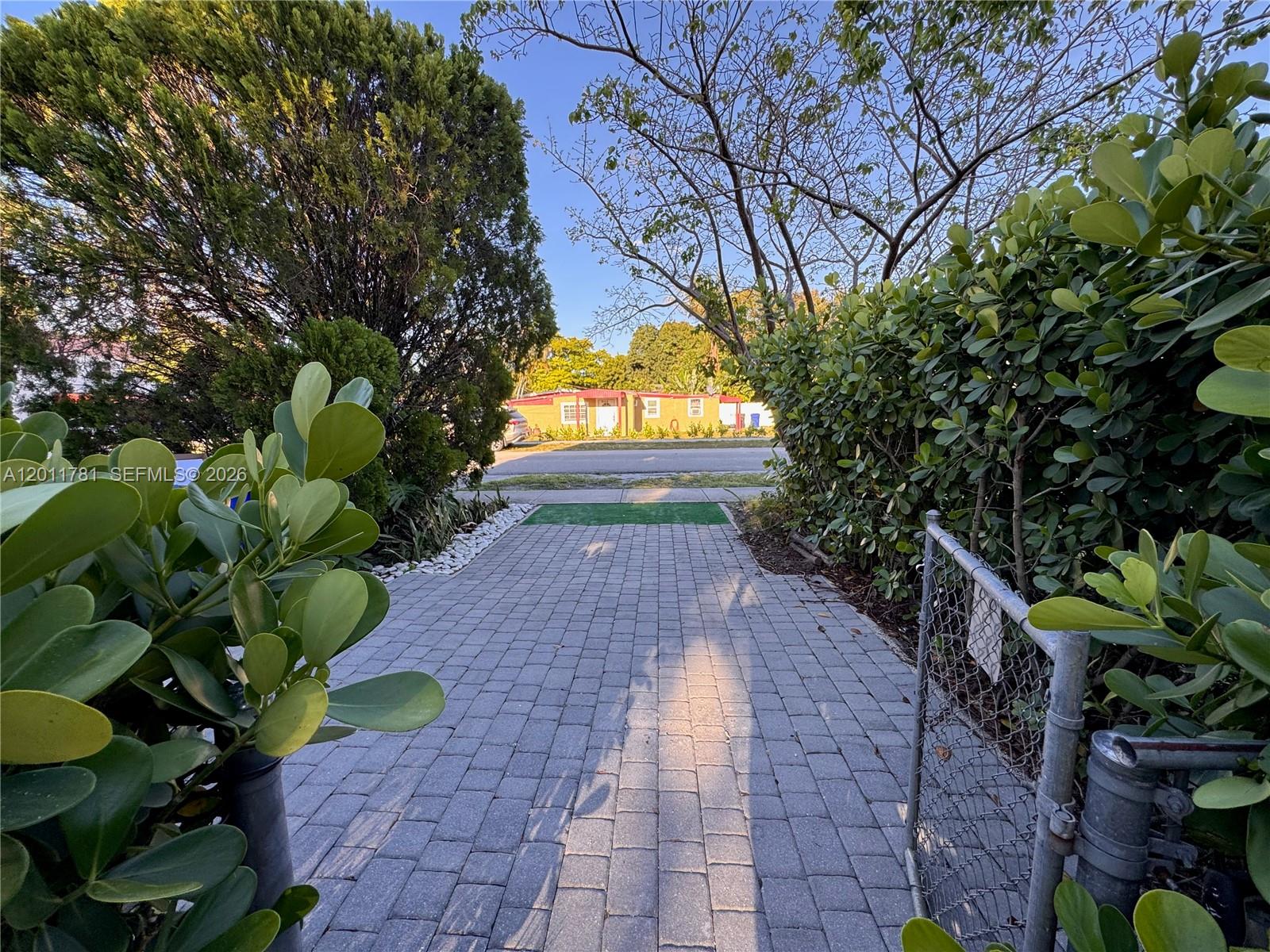 HOLLYWOOD BEACH GARDENS - Residential Income