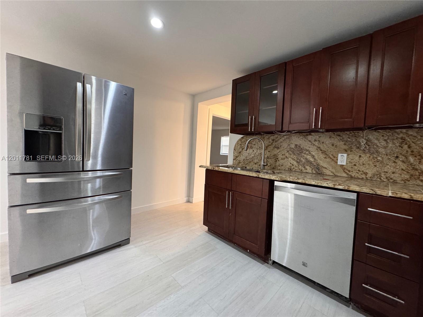 HOLLYWOOD BEACH GARDENS - Residential Income