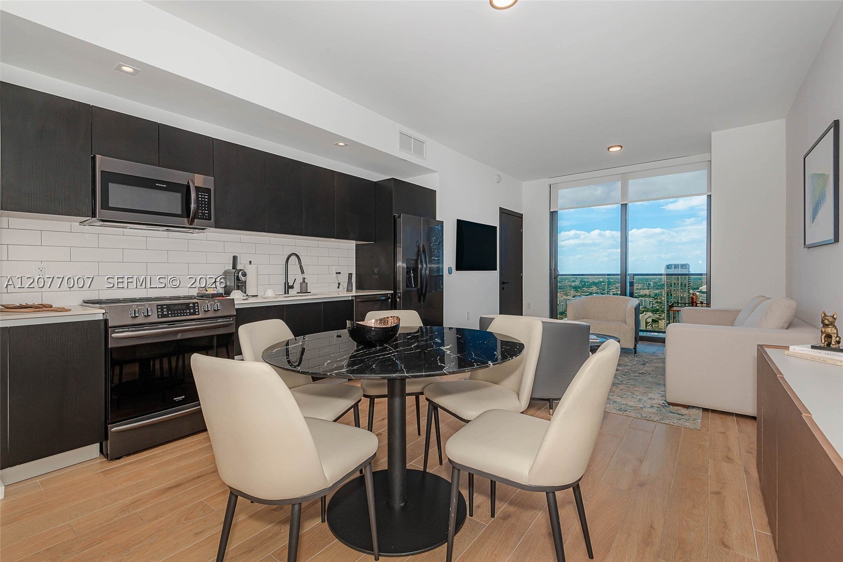 398 NE 5th ST 4118, Miami FL 33132