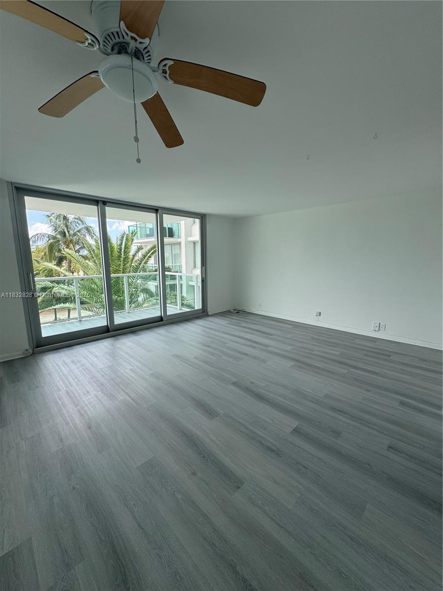1000 West Ave 306