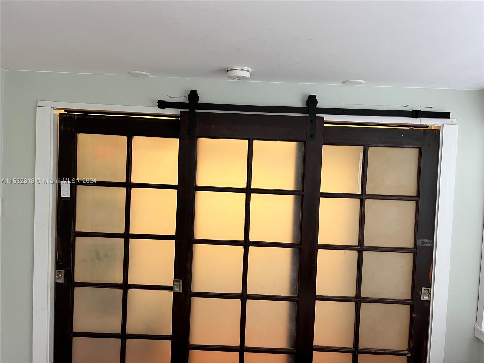 HOLLYWOOD PARK - Residential Lease