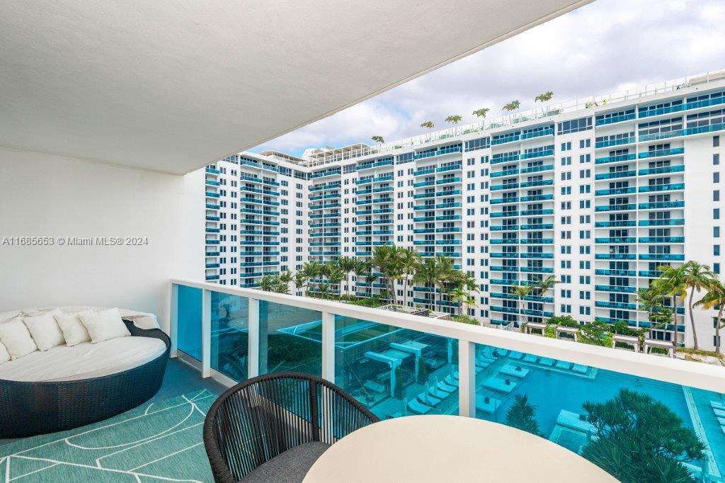 RONEY PALACE CONDO - Residential Lease