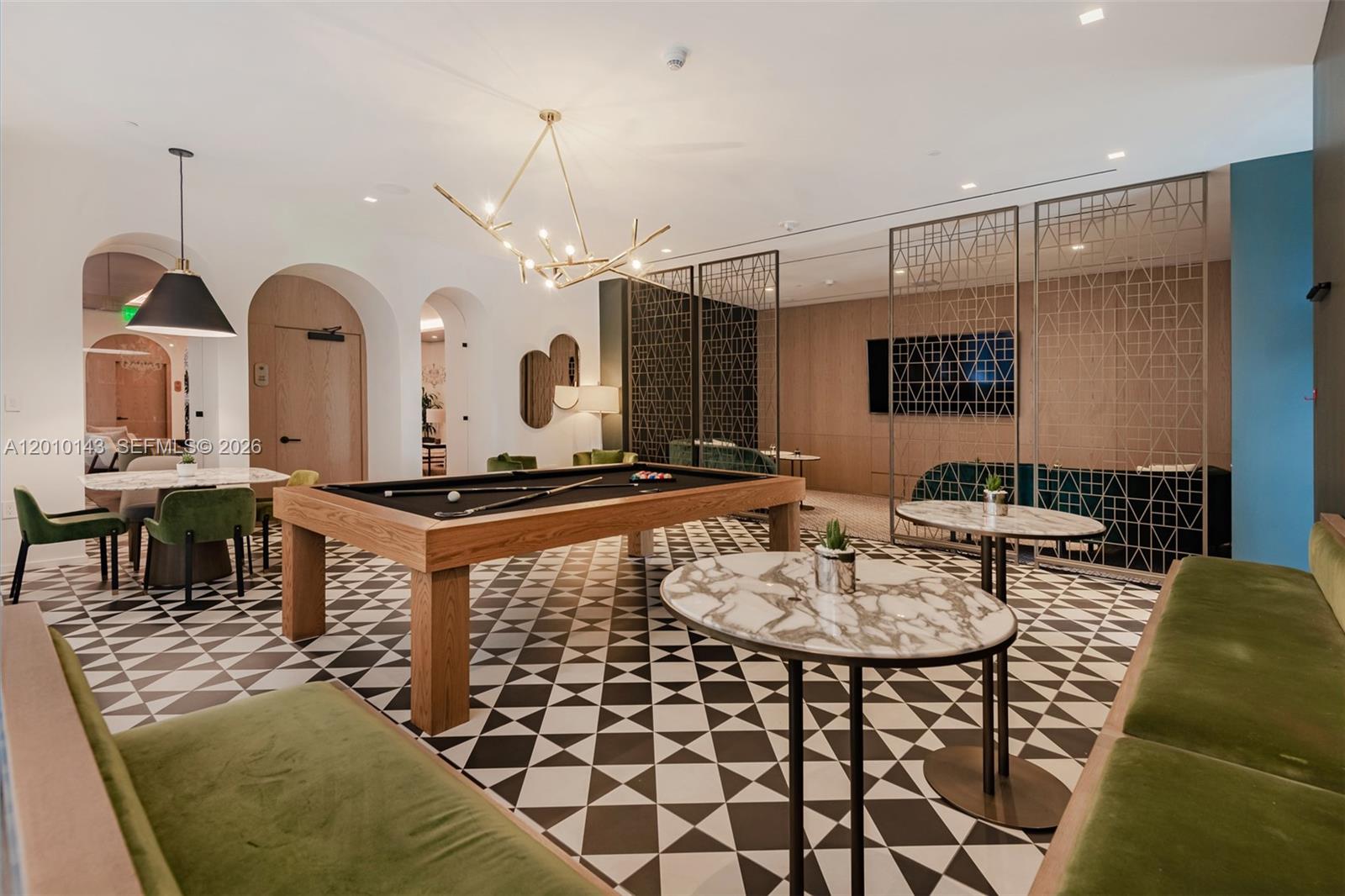 801 SMA RESIDENCES CONDO - Residential