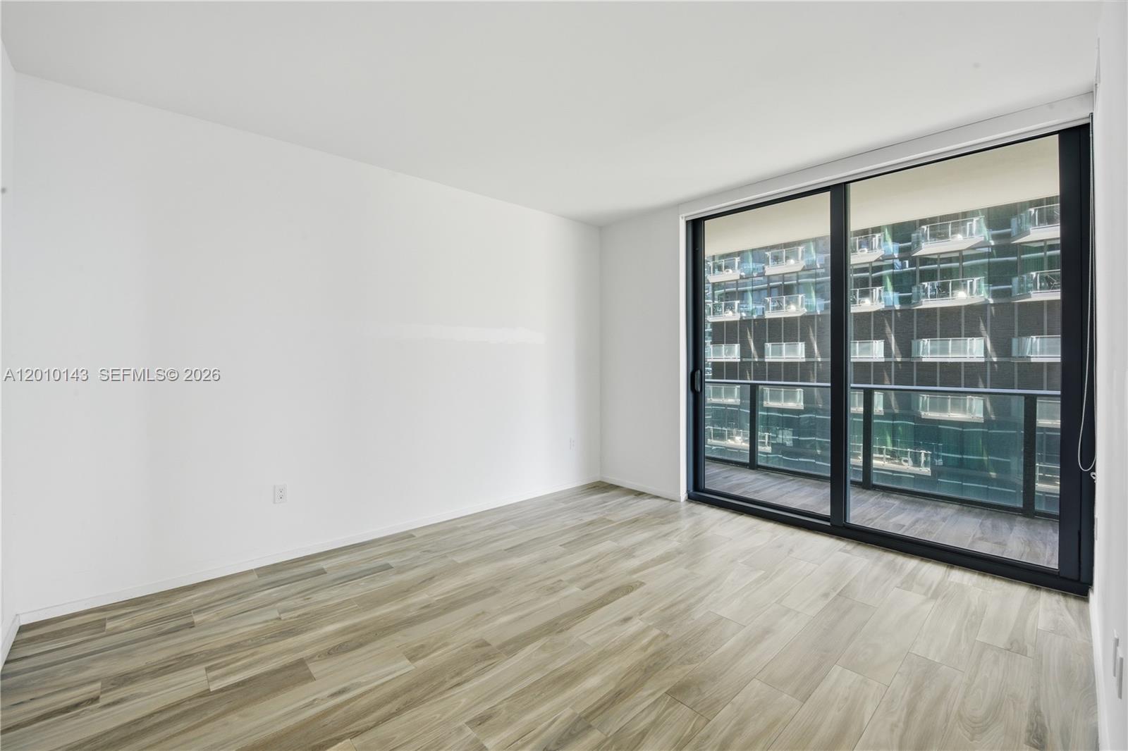 801 SMA RESIDENCES CONDO - Residential