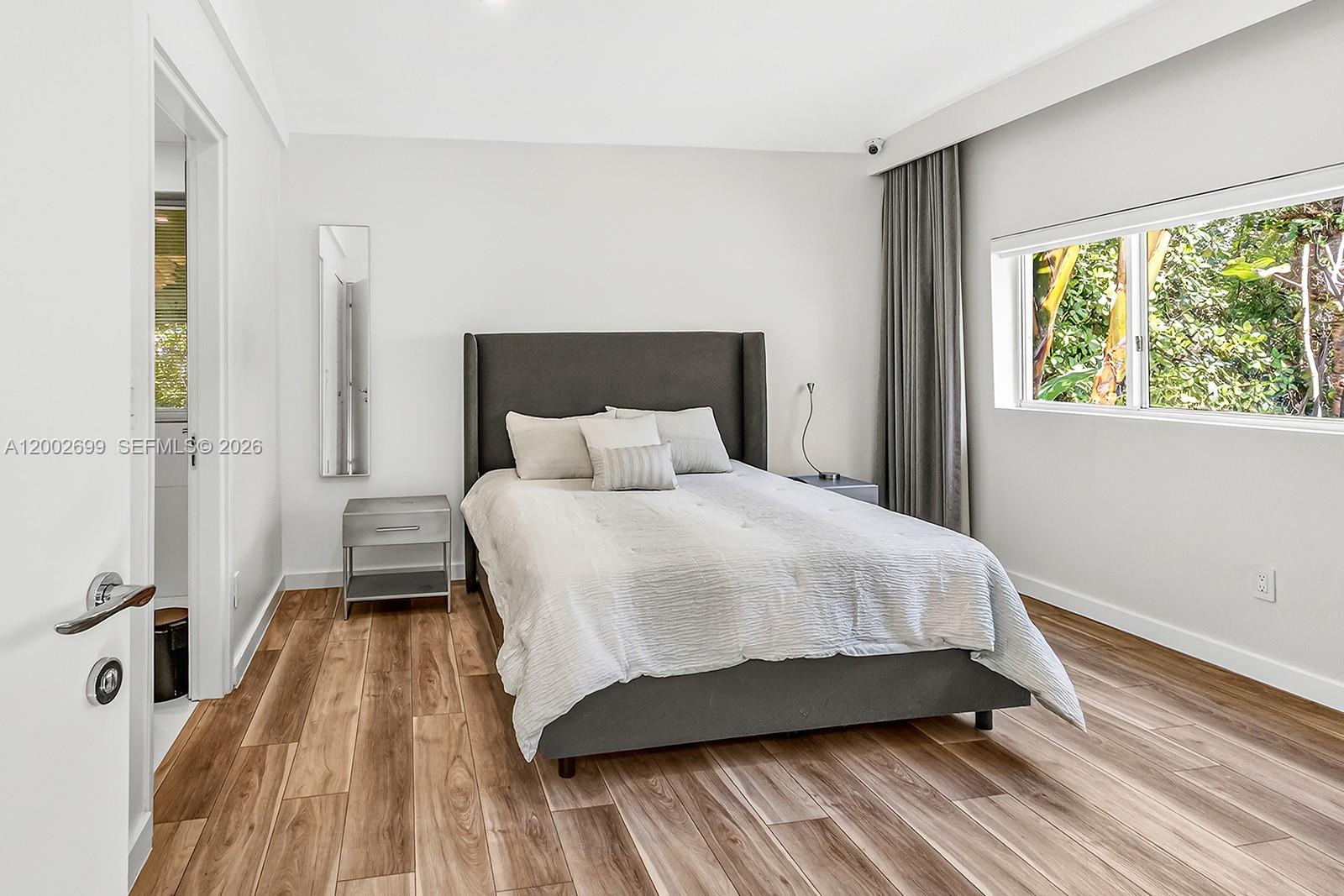 PARK PLAZA CORR PL OF - Residential Lease