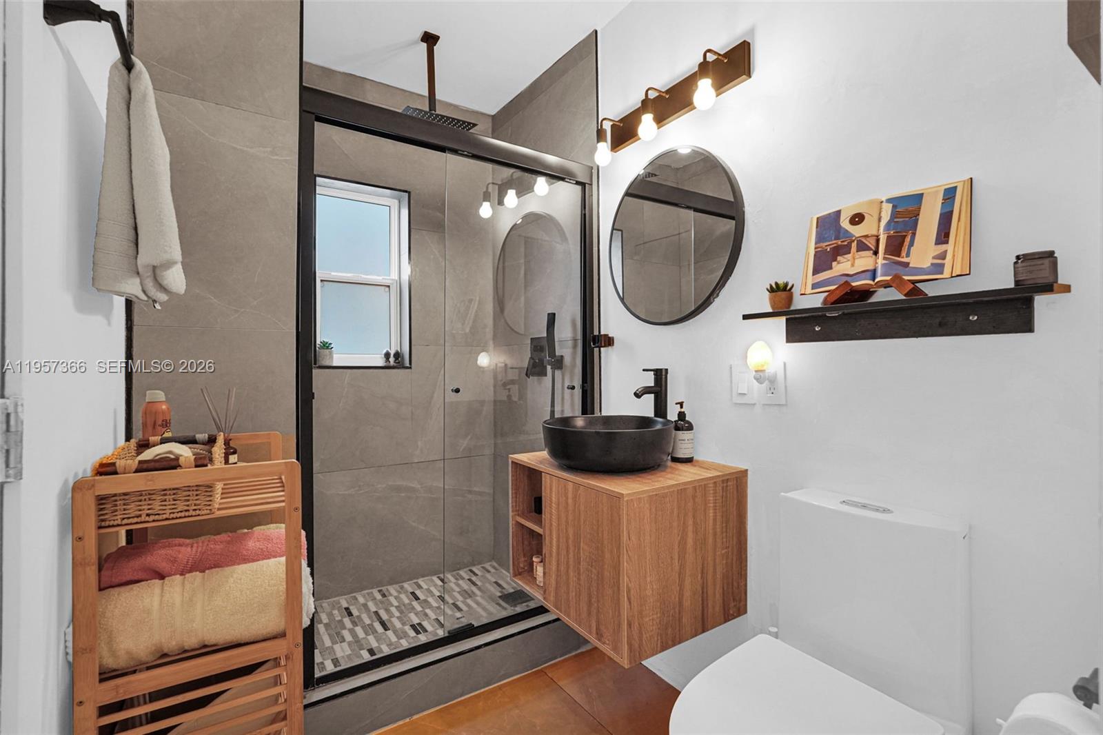 COLUMBIA PARK CORR PL - Residential Lease