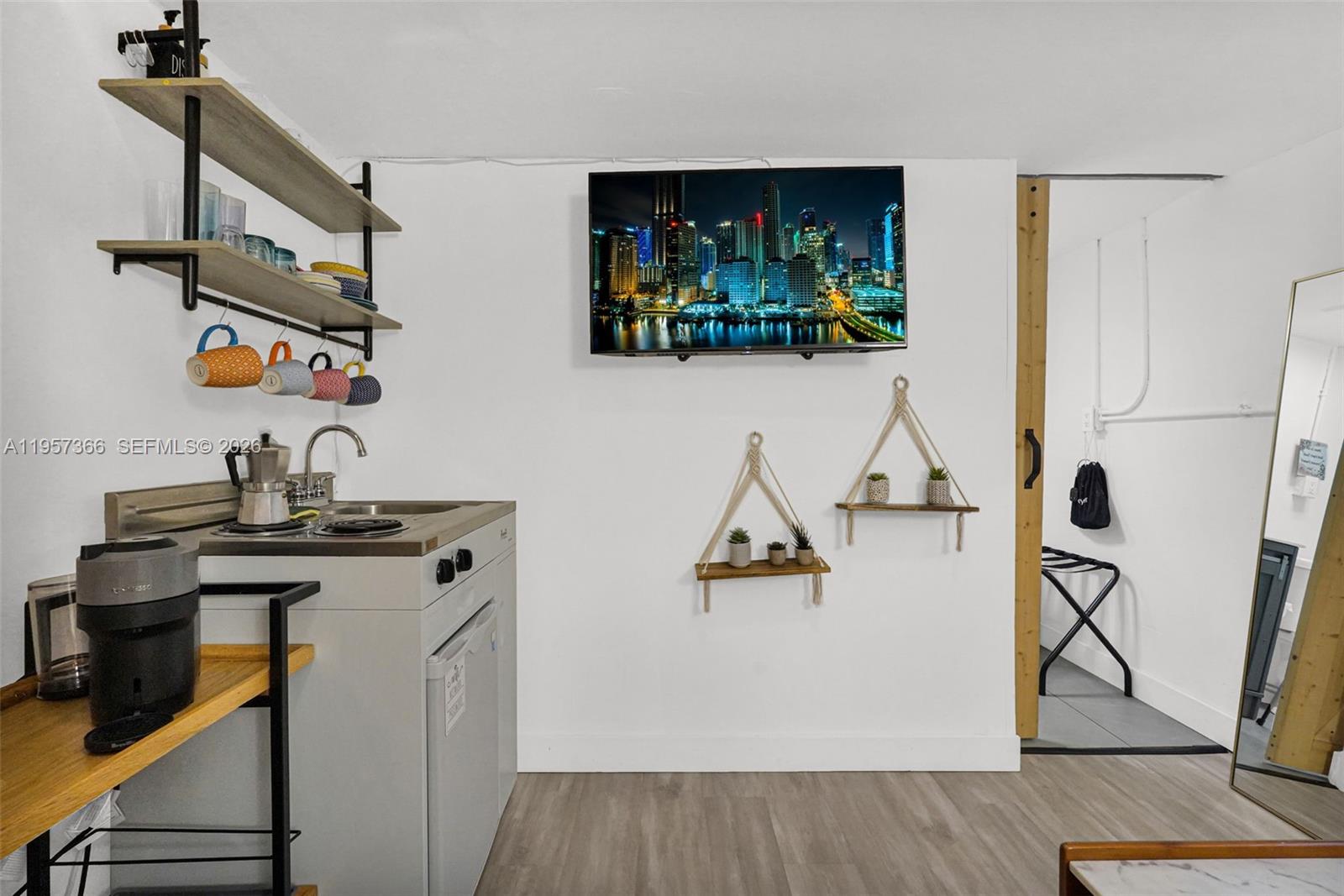 COLUMBIA PARK CORR PL - Residential Lease