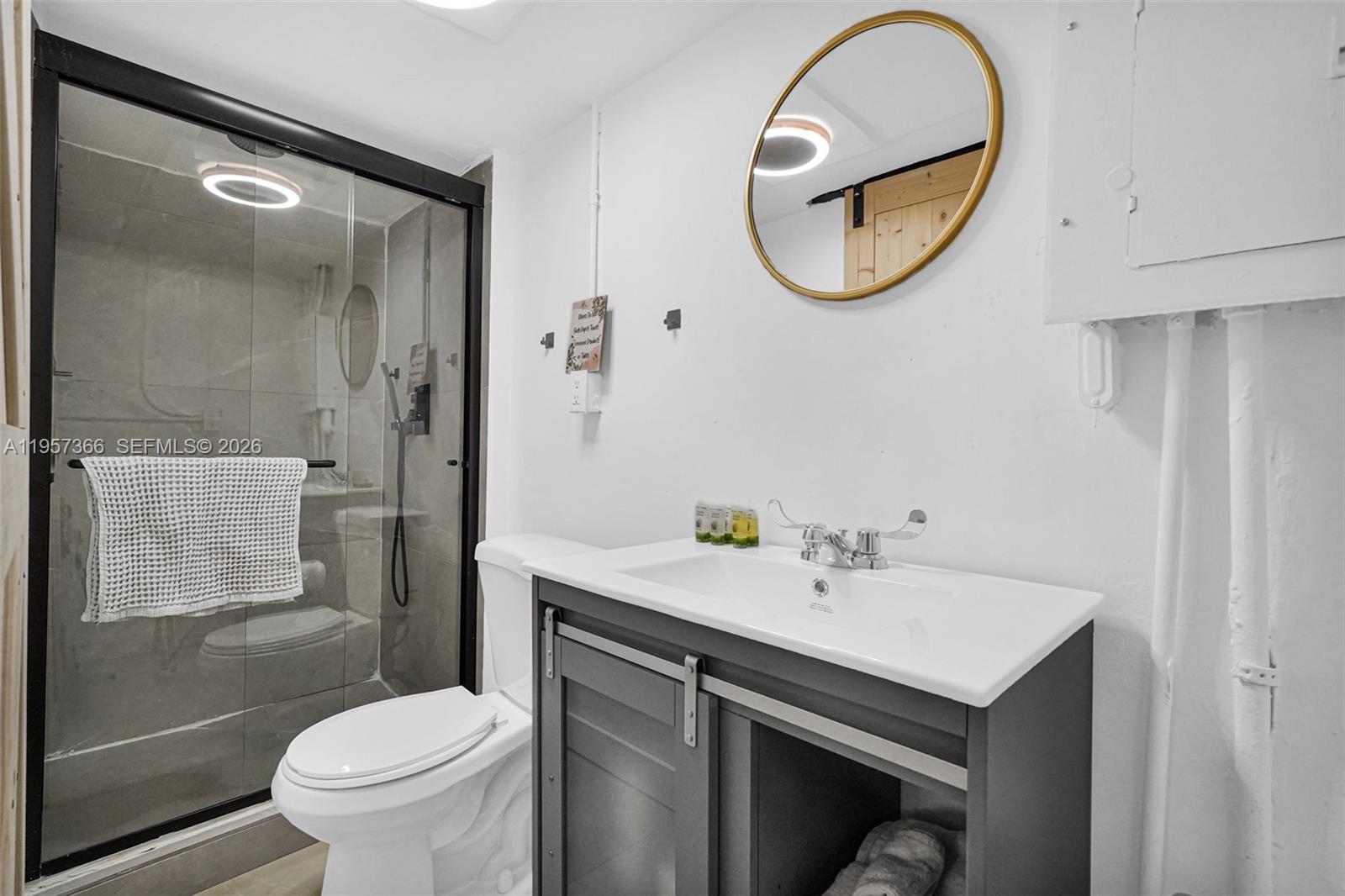 COLUMBIA PARK CORR PL - Residential Lease