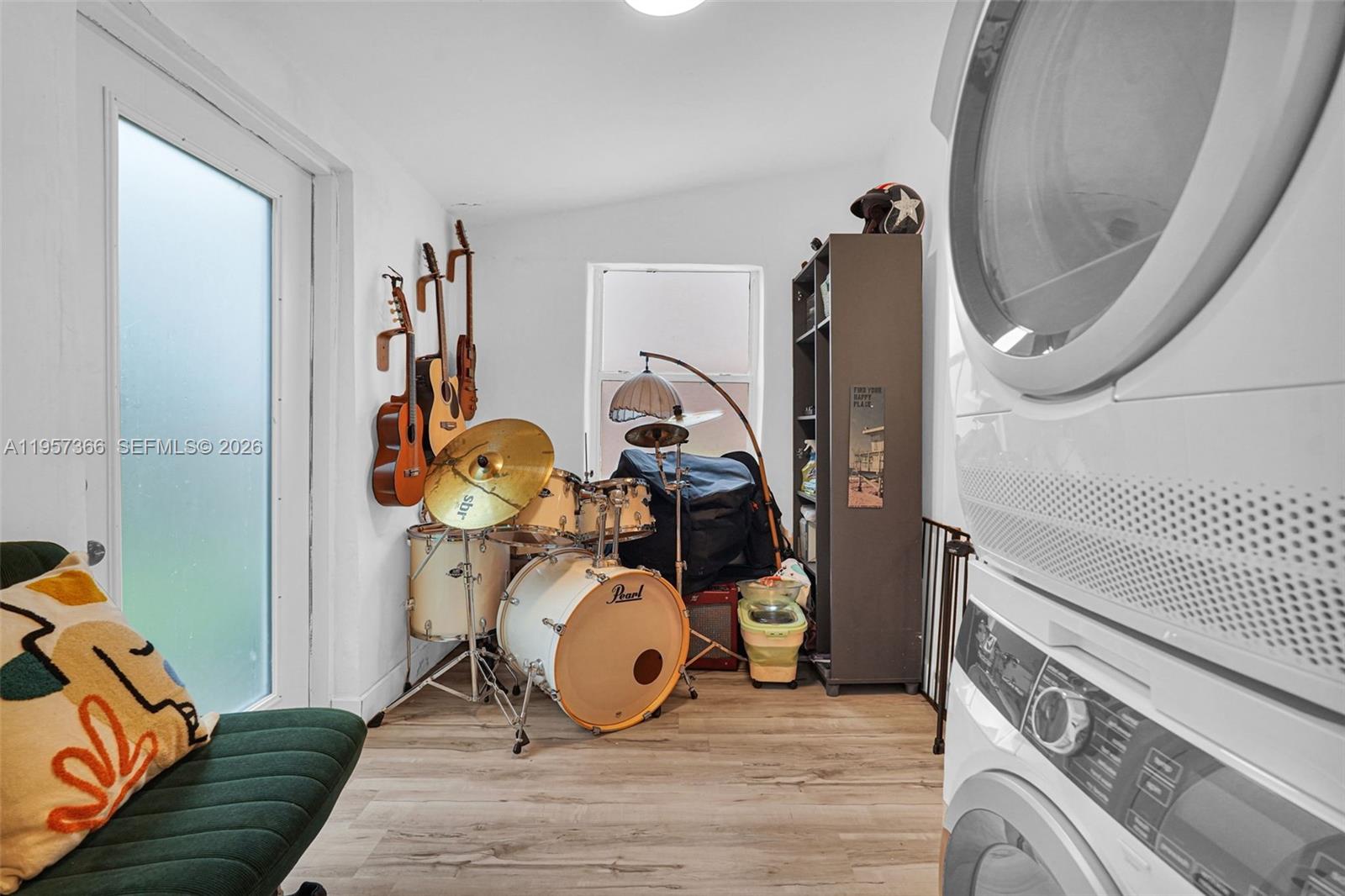 COLUMBIA PARK CORR PL - Residential Lease