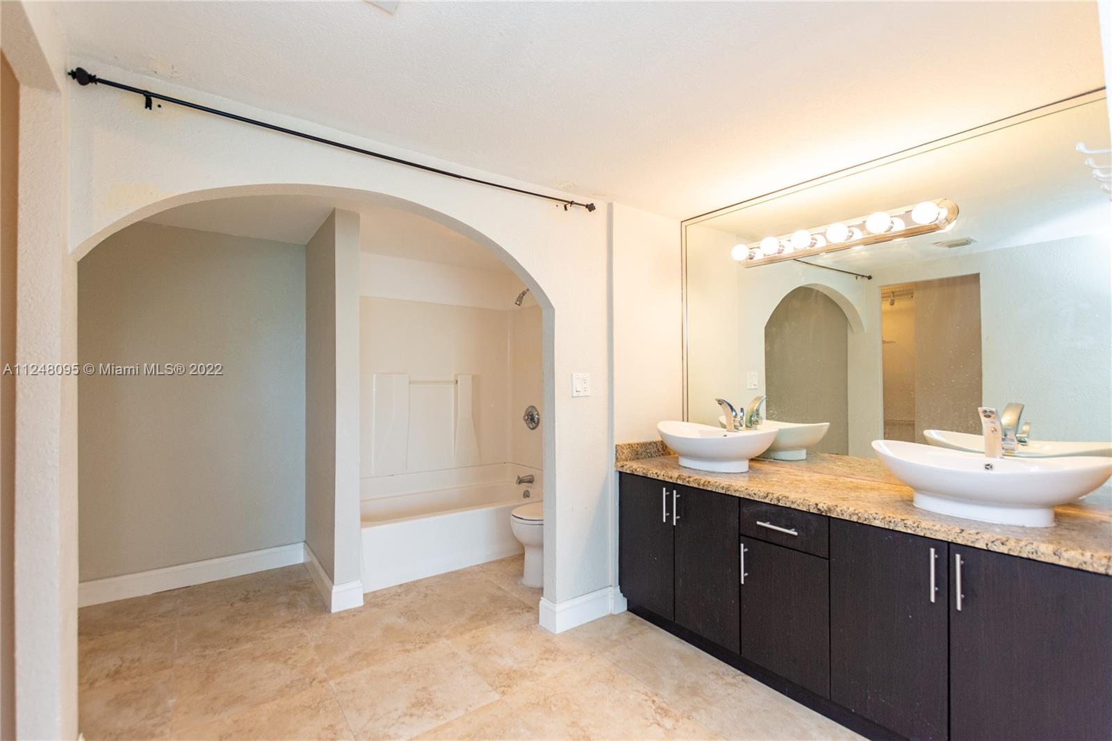 ARLEN HOUSE EAST CONDO - Residential