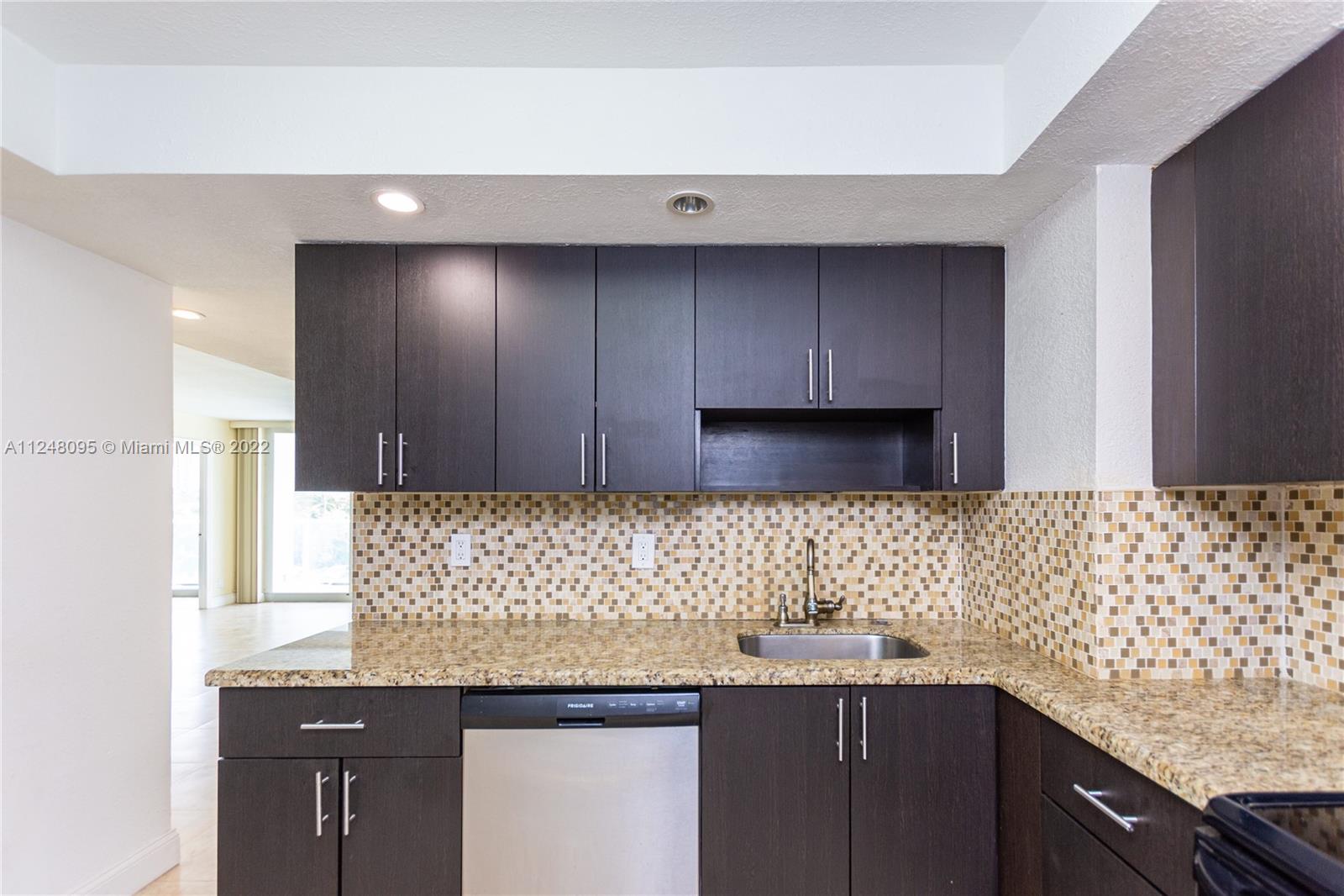 ARLEN HOUSE EAST CONDO - Residential