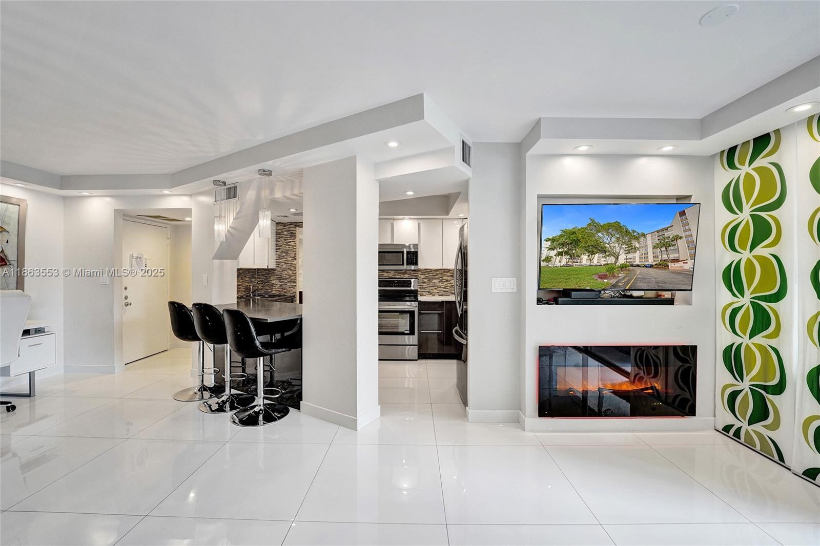 ENVIRON I CONDO 9 - Residential