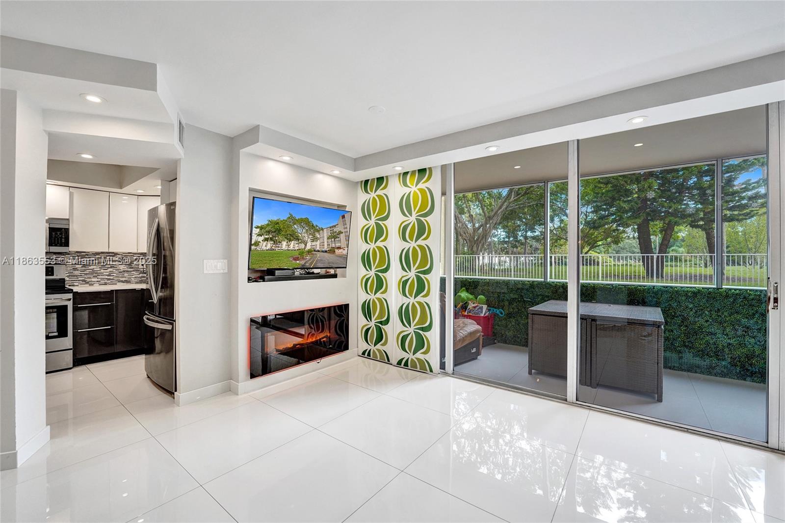 ENVIRON I CONDO 9 - Residential