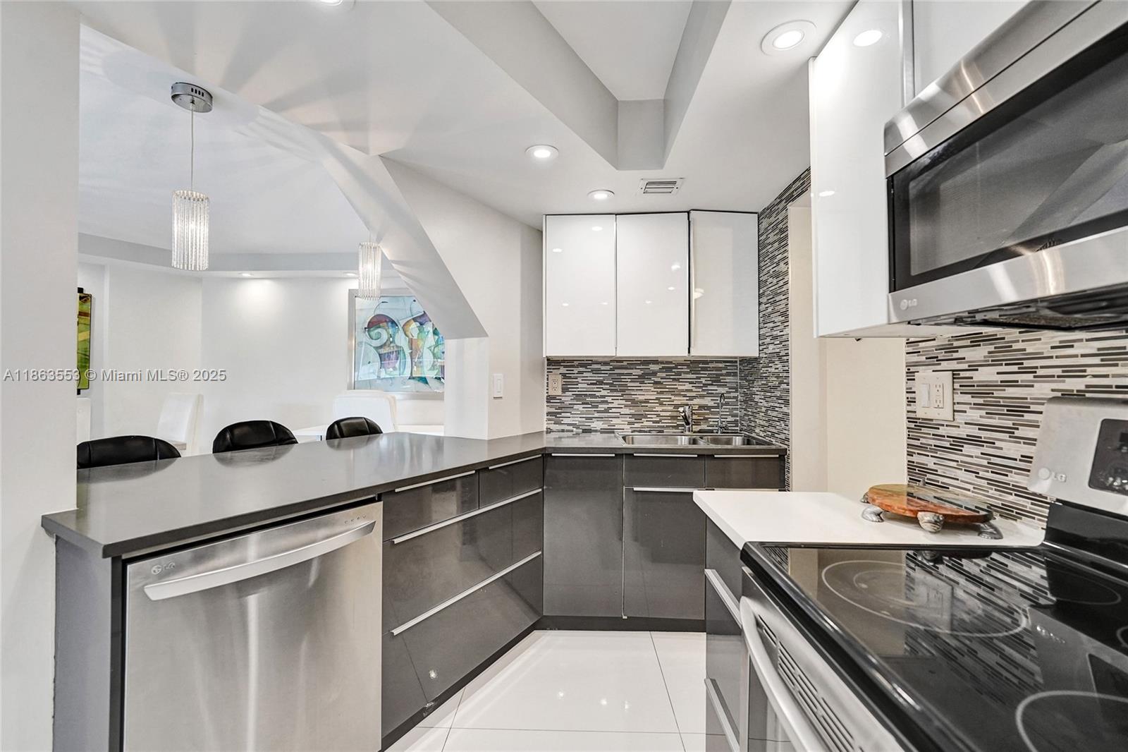 ENVIRON I CONDO 9 - Residential