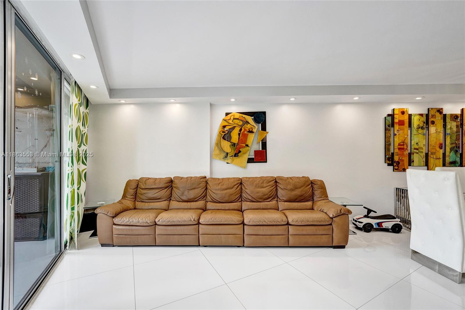 ENVIRON I CONDO 9 - Residential