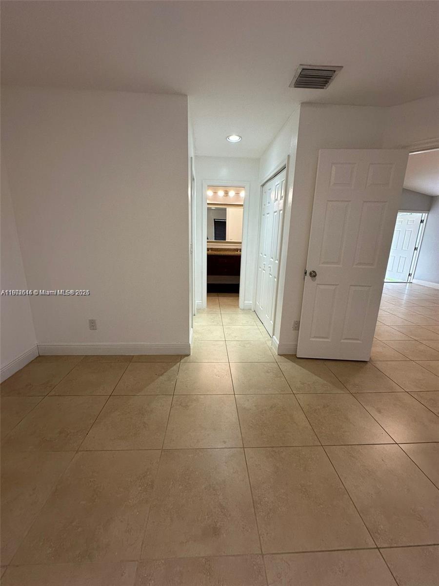 PEMBROKE LAKES SOUTH - Residential Lease