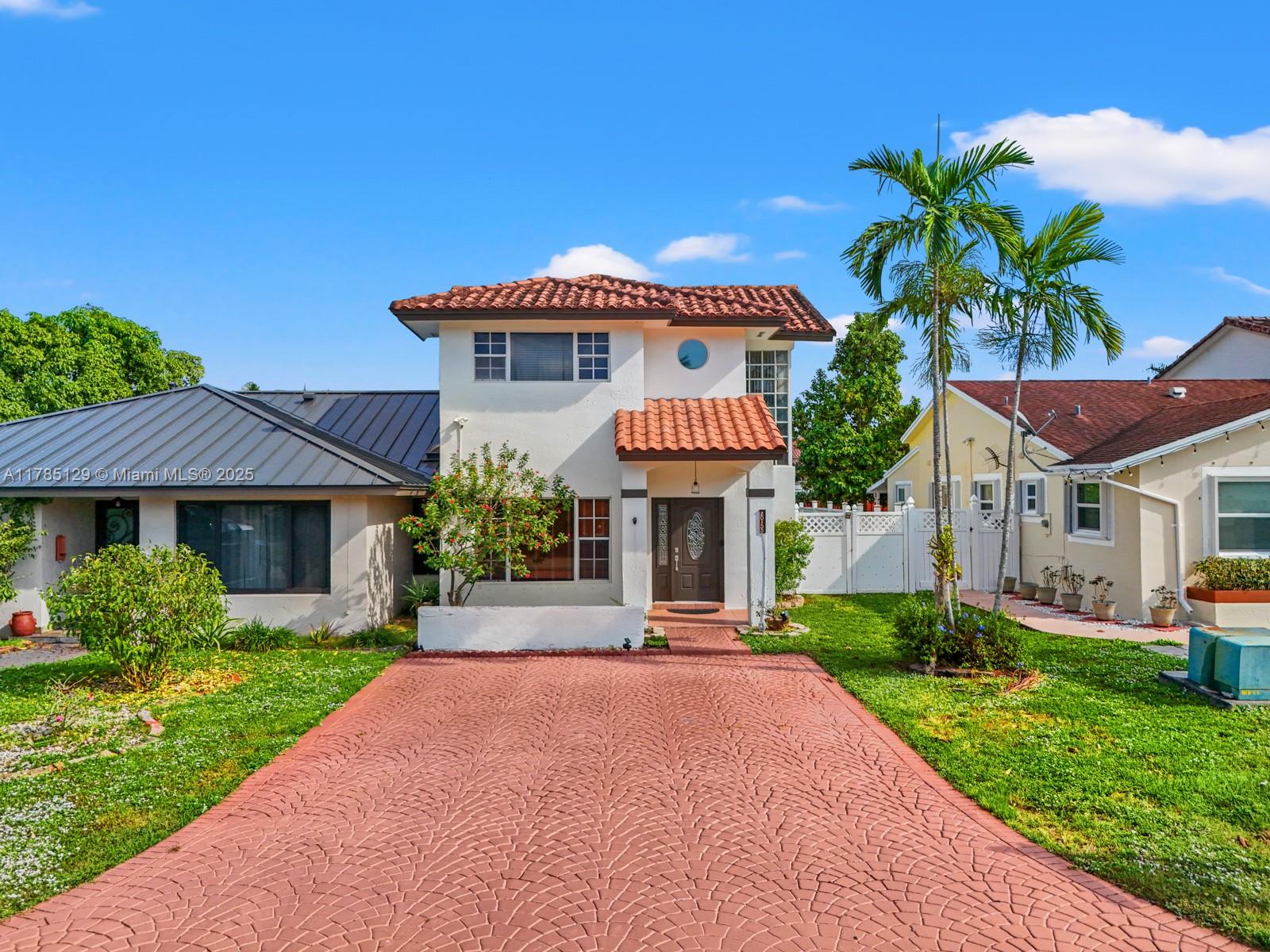 Property for Sale at 20155 E Oakmont Cir, Hialeah, Miami-Dade County, Florida - Bedrooms: 3 
Bathrooms: 3  - $575,000
