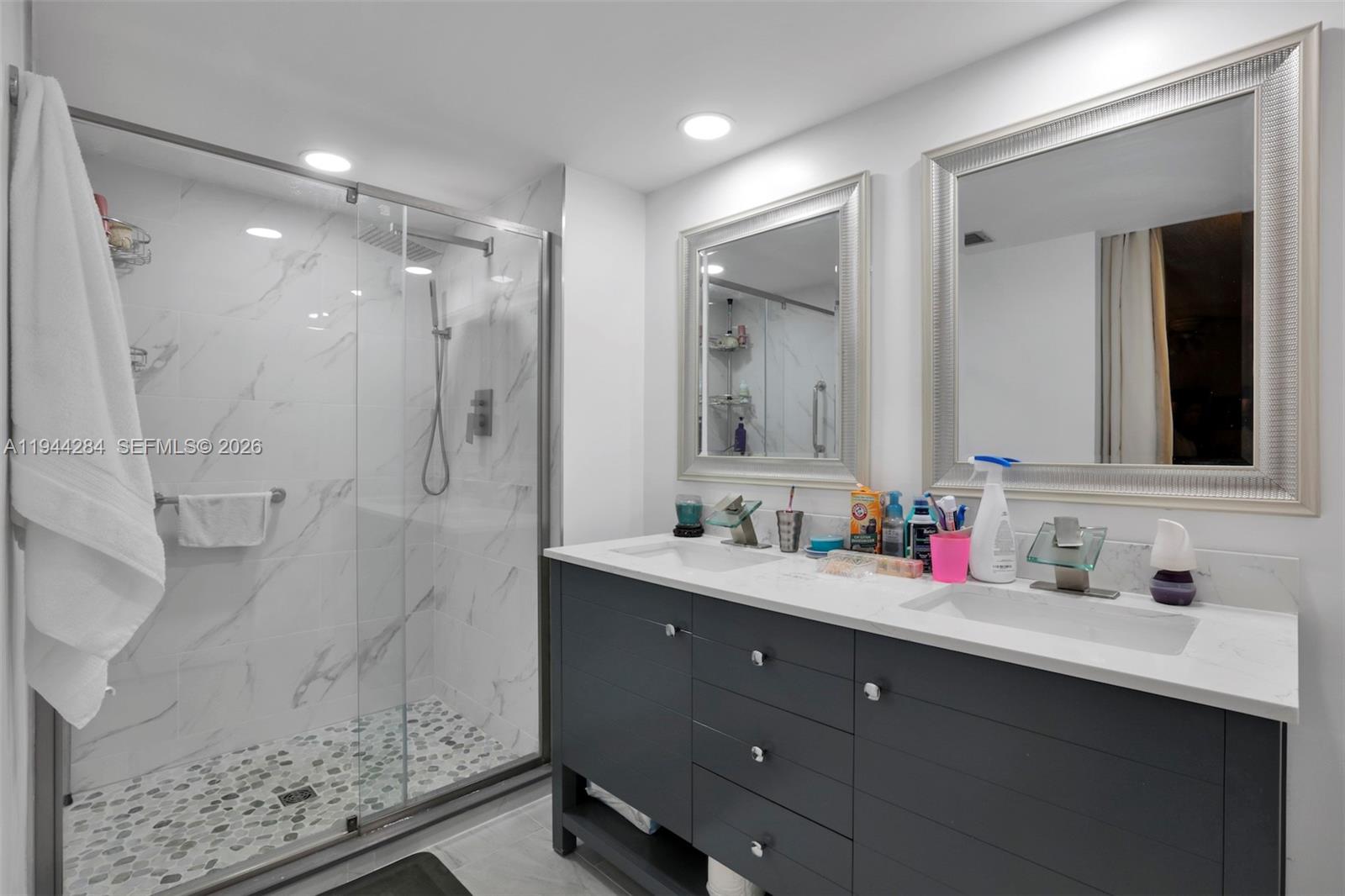 PINE ISLAND RIDGE SECTION - Residential