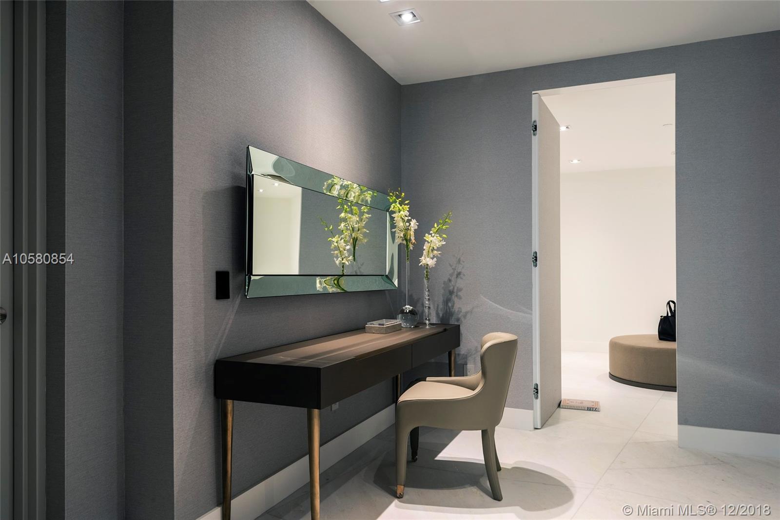 18555 COLLINS AVENUE COND - Residential