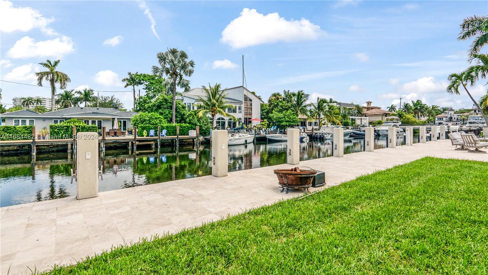 PELICAN ISLE - Residential