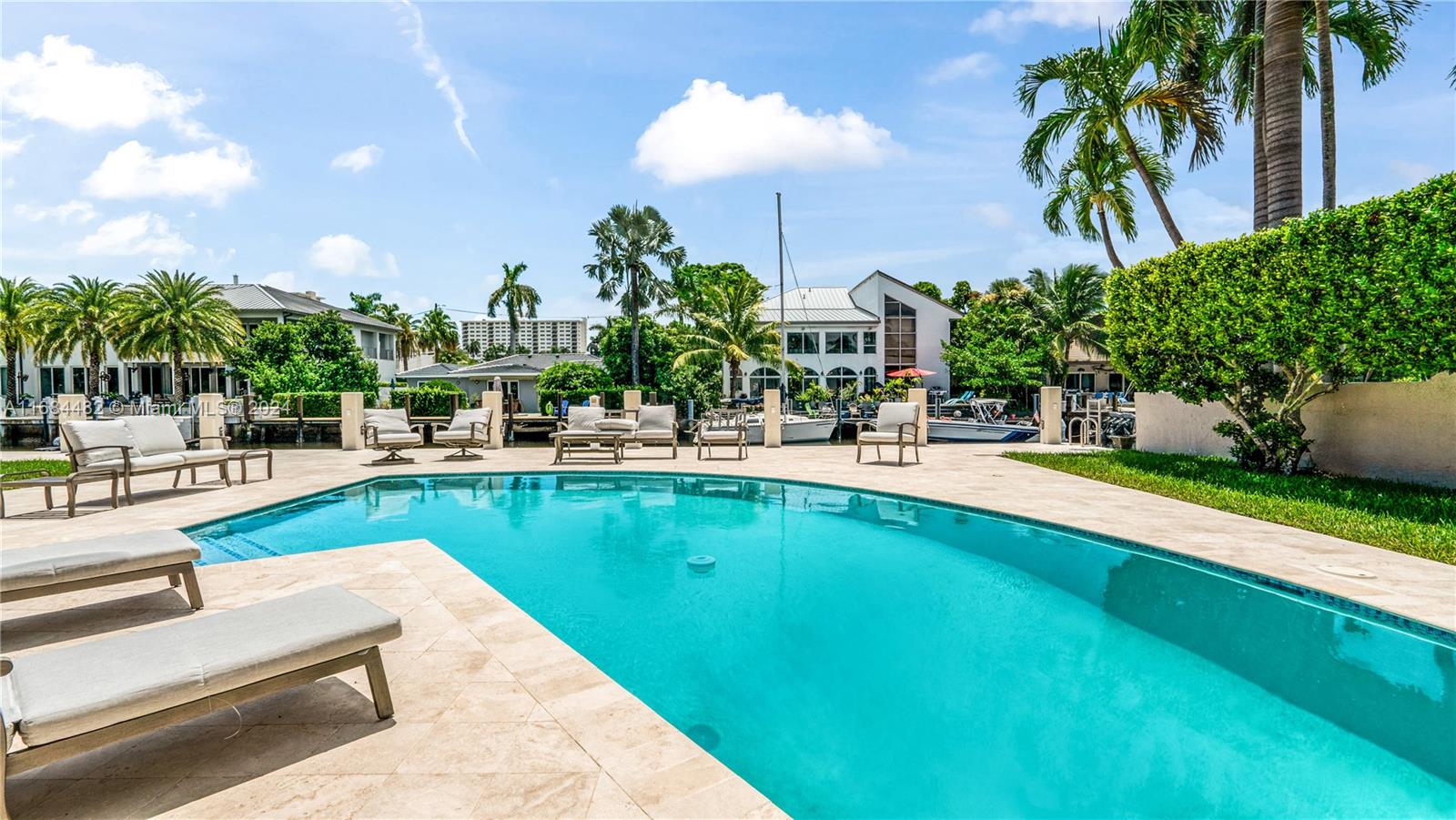 PELICAN ISLE - Residential