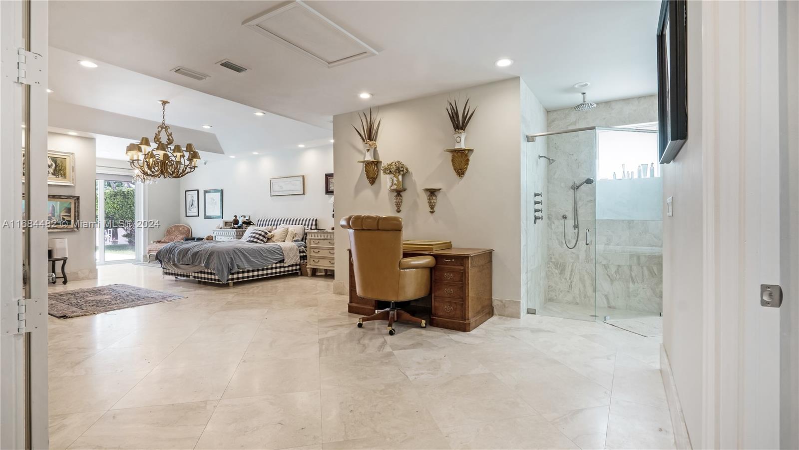 PELICAN ISLE - Residential