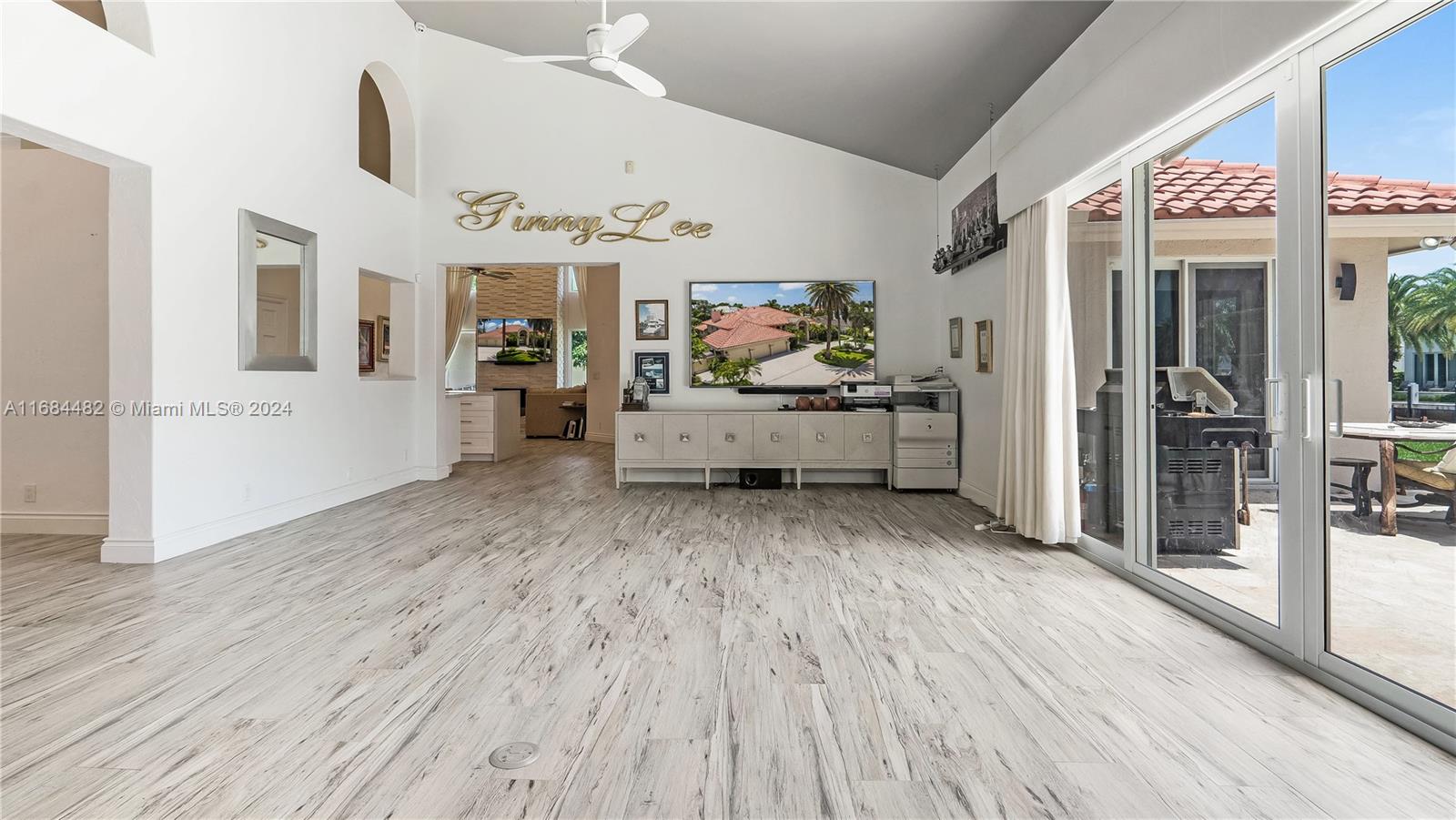 PELICAN ISLE - Residential