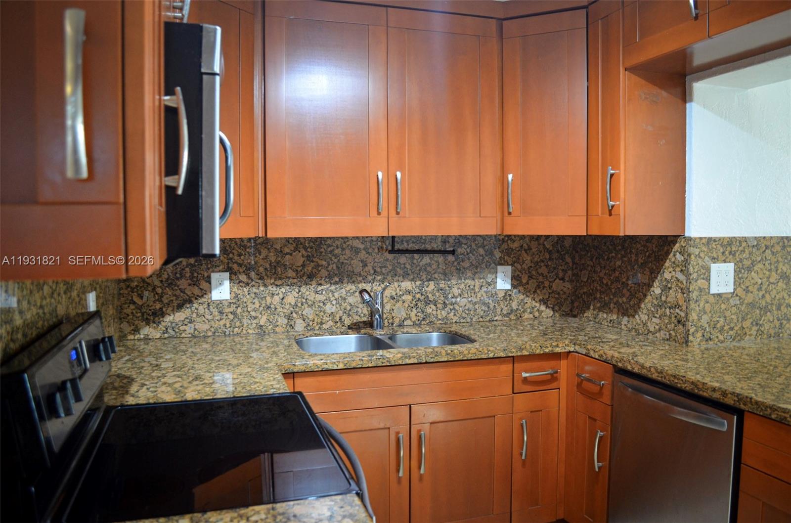 WESTWOOD LAKE 10TH ADDN - Residential Lease