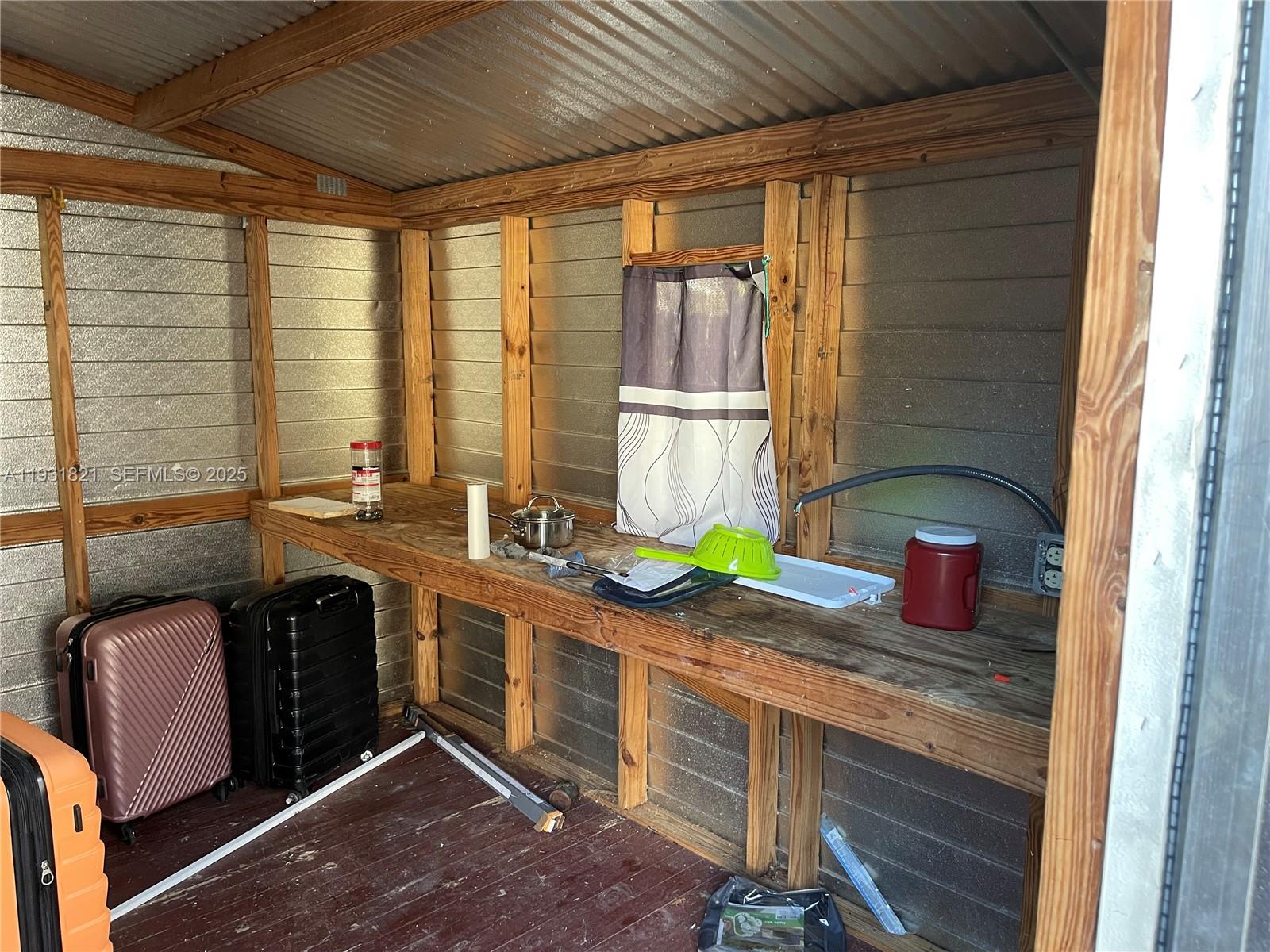 WESTWOOD LAKE 10TH ADDN - Residential Lease