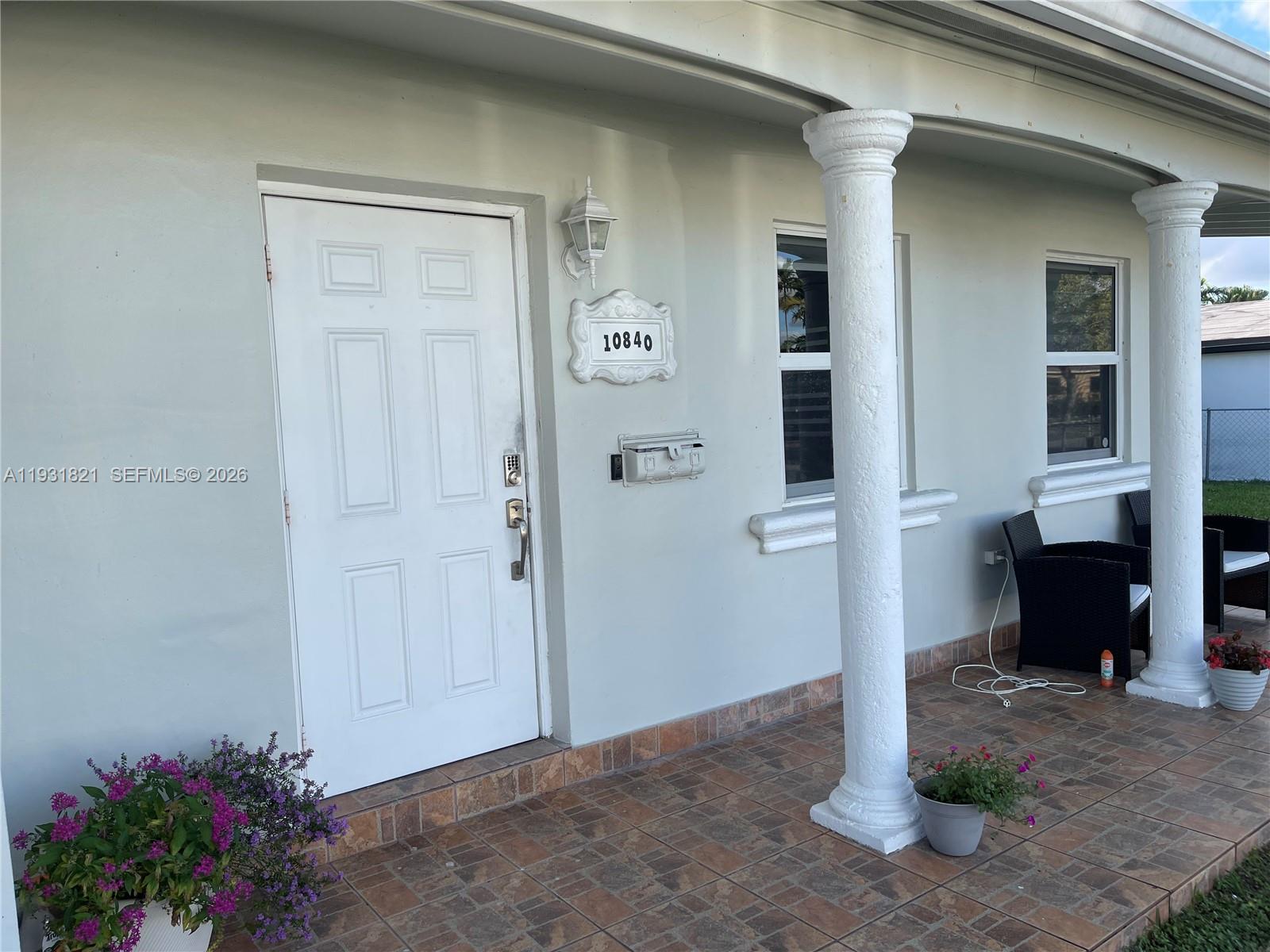 WESTWOOD LAKE 10TH ADDN - Residential Lease