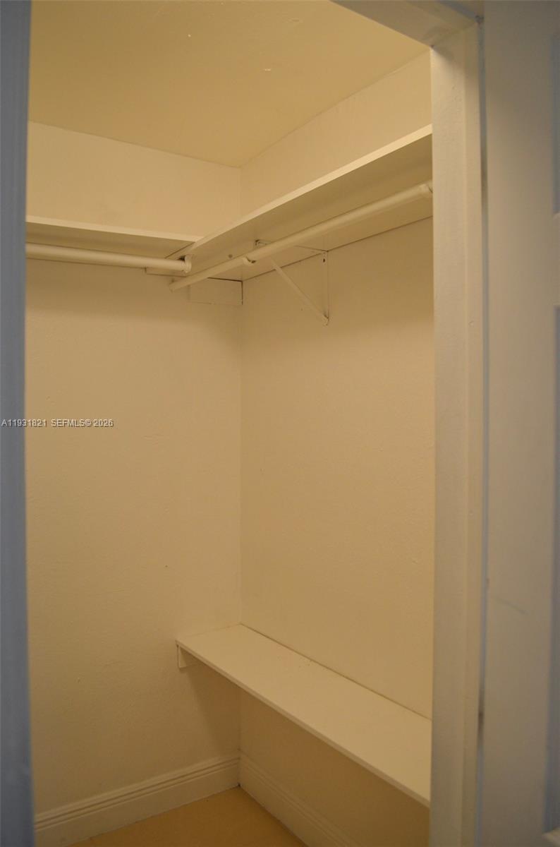 WESTWOOD LAKE 10TH ADDN - Residential Lease