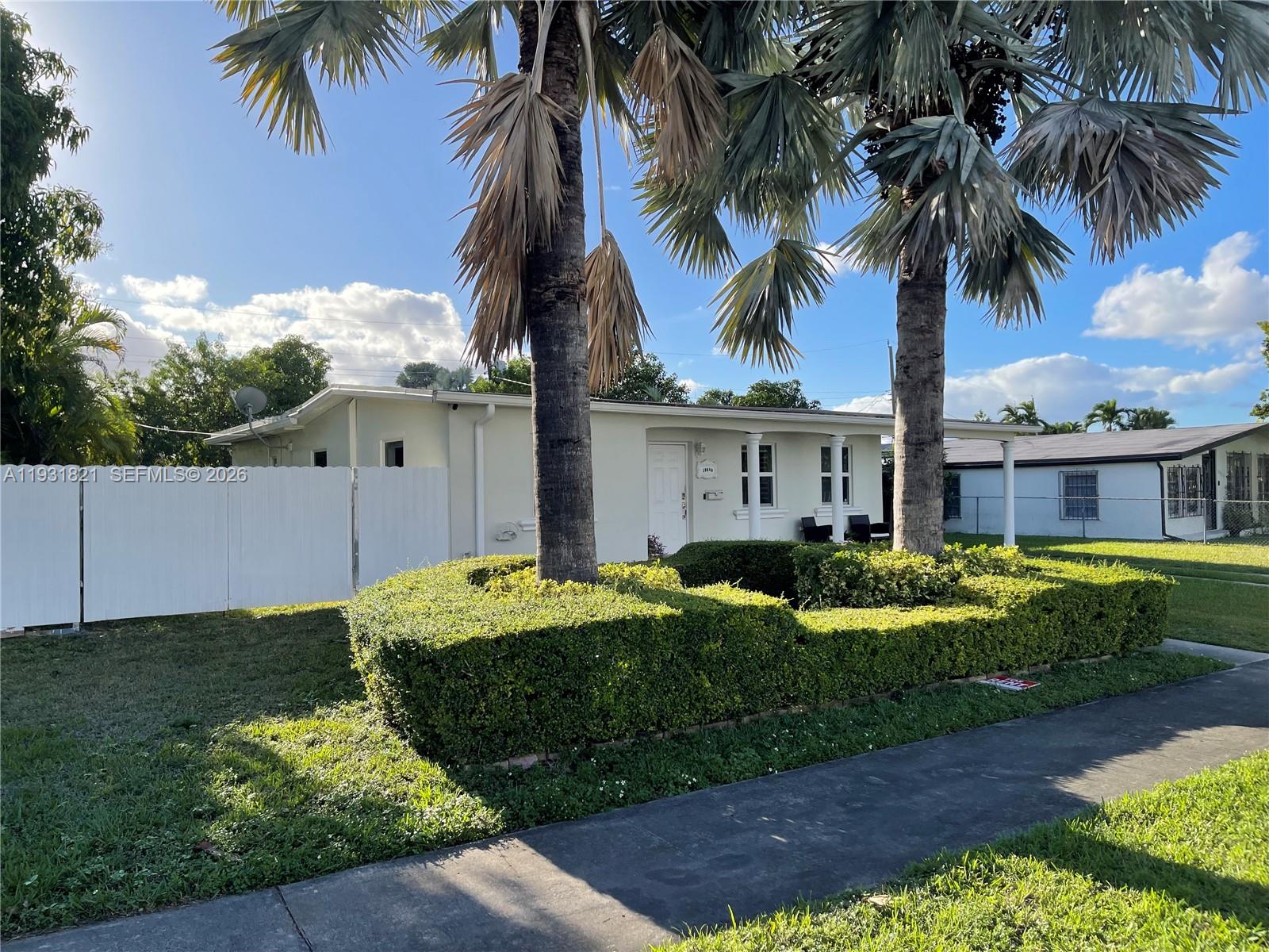 WESTWOOD LAKE 10TH ADDN - Residential Lease