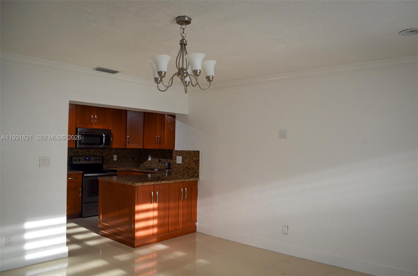 WESTWOOD LAKE 10TH ADDN - Residential Lease