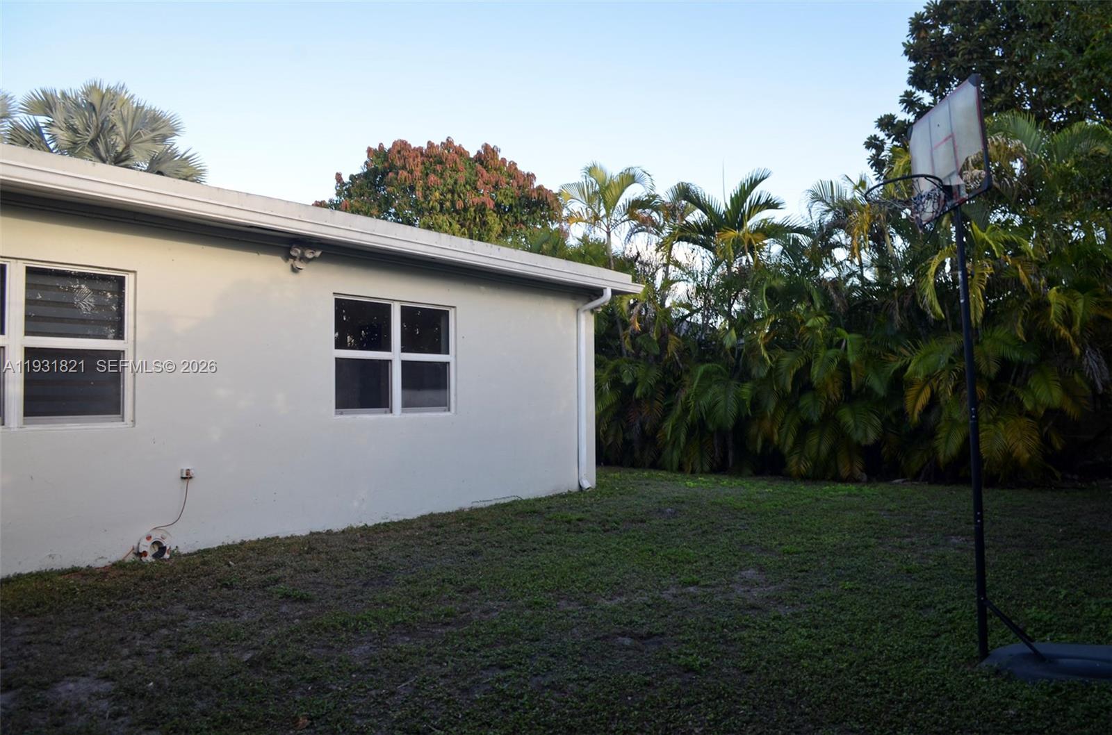 WESTWOOD LAKE 10TH ADDN - Residential Lease