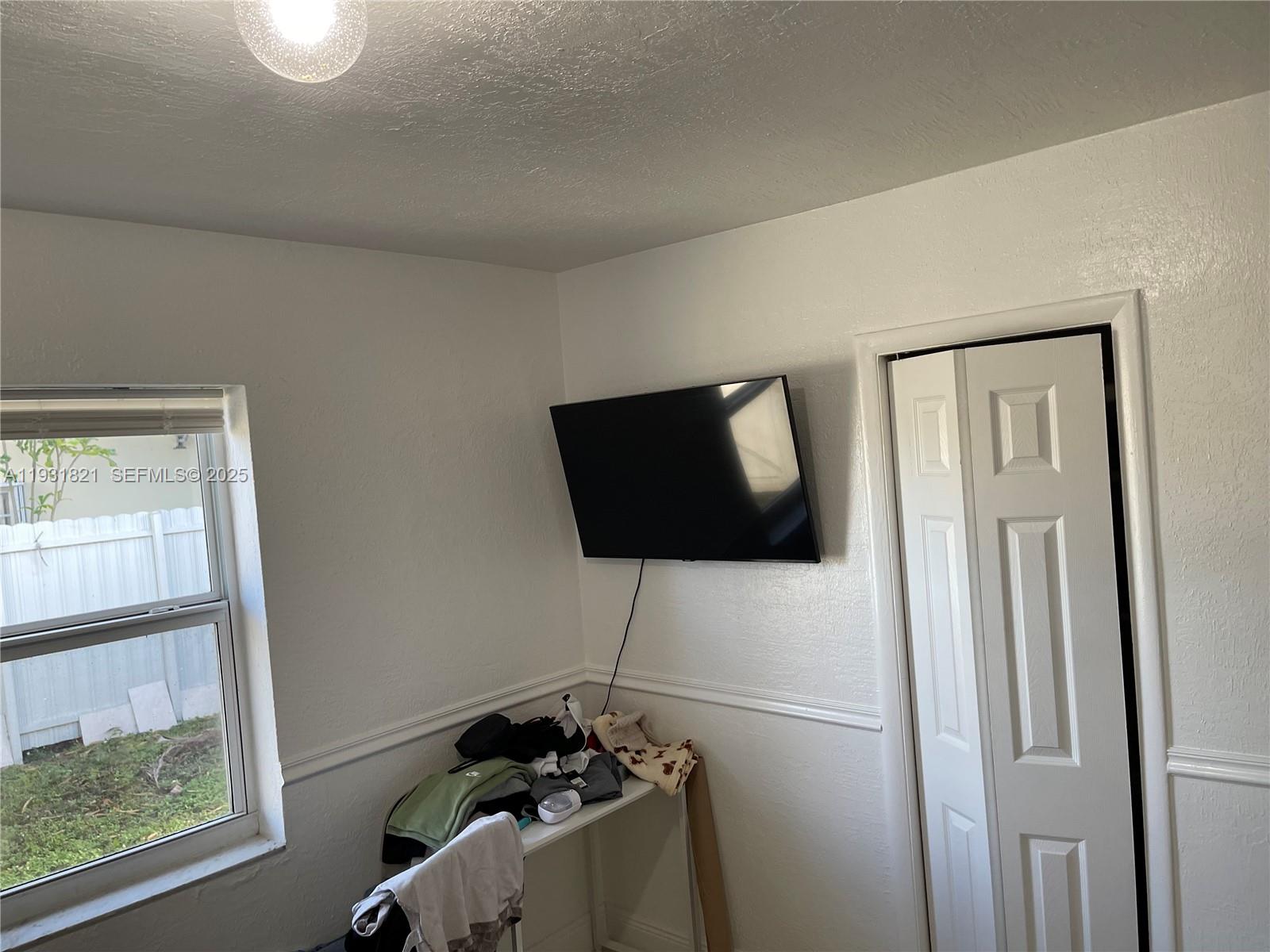 WESTWOOD LAKE 10TH ADDN - Residential Lease