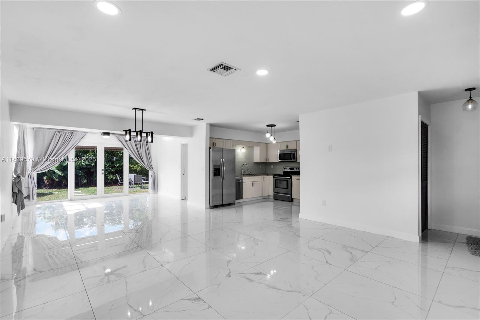 8440 NW 11th Ct
