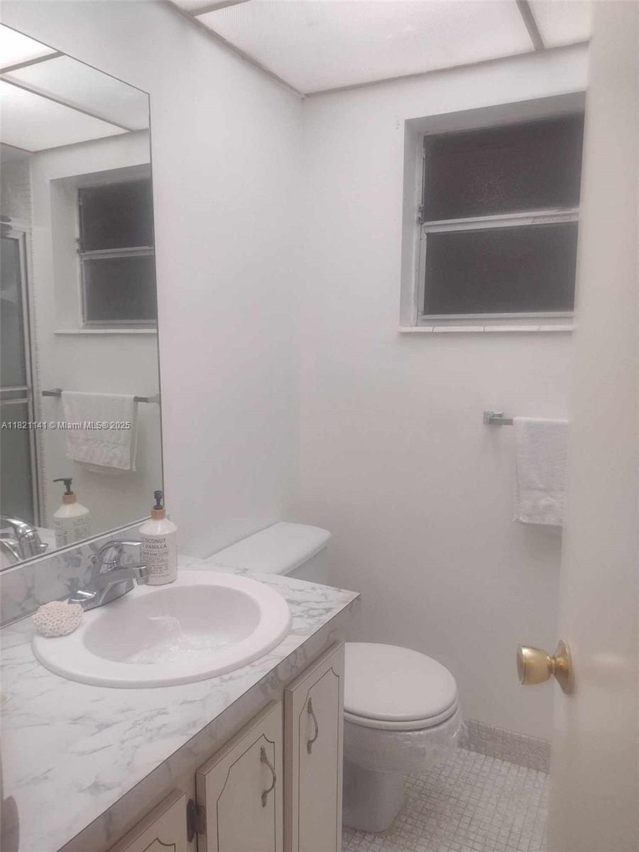 LAUDERDALE OAKS CONDO XII - Residential