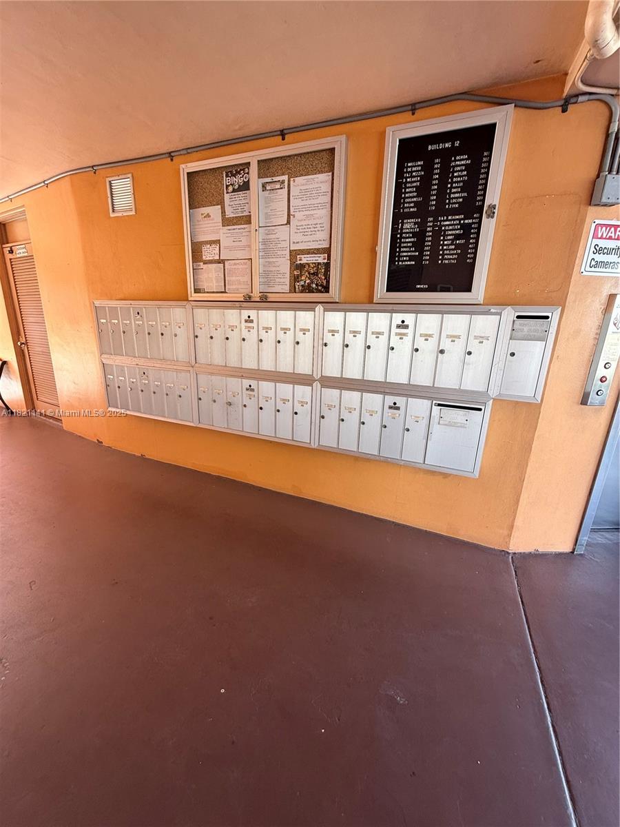 LAUDERDALE OAKS CONDO XII - Residential