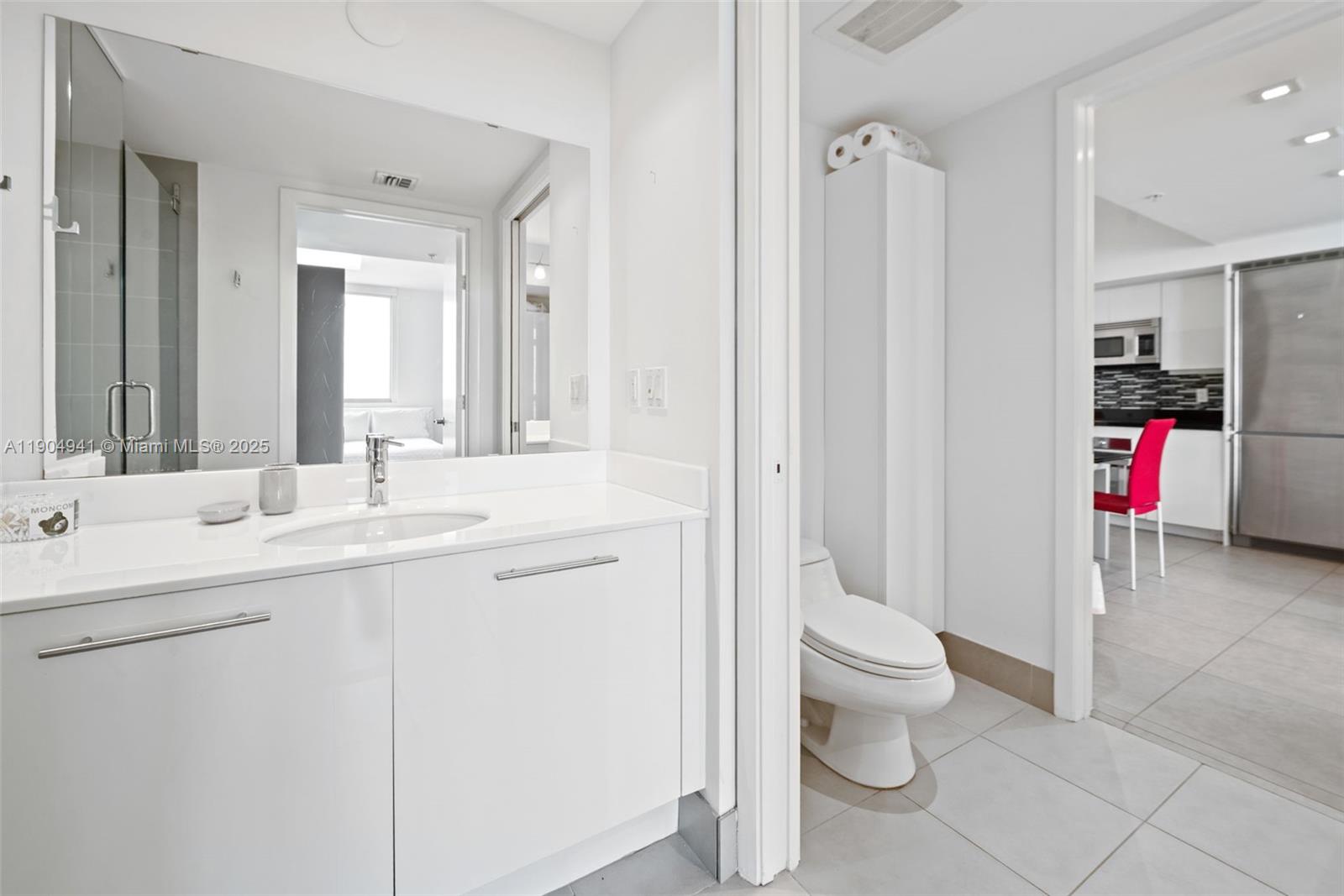 MINT CONDO - Residential