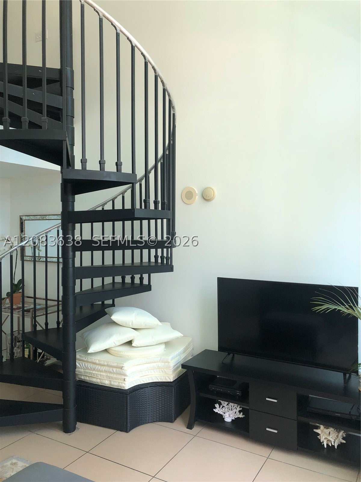 300 S Biscayne Blvd L-608