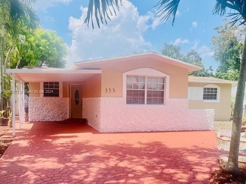 Single Family Residence in Miami FL 353 164th Ter.jpg