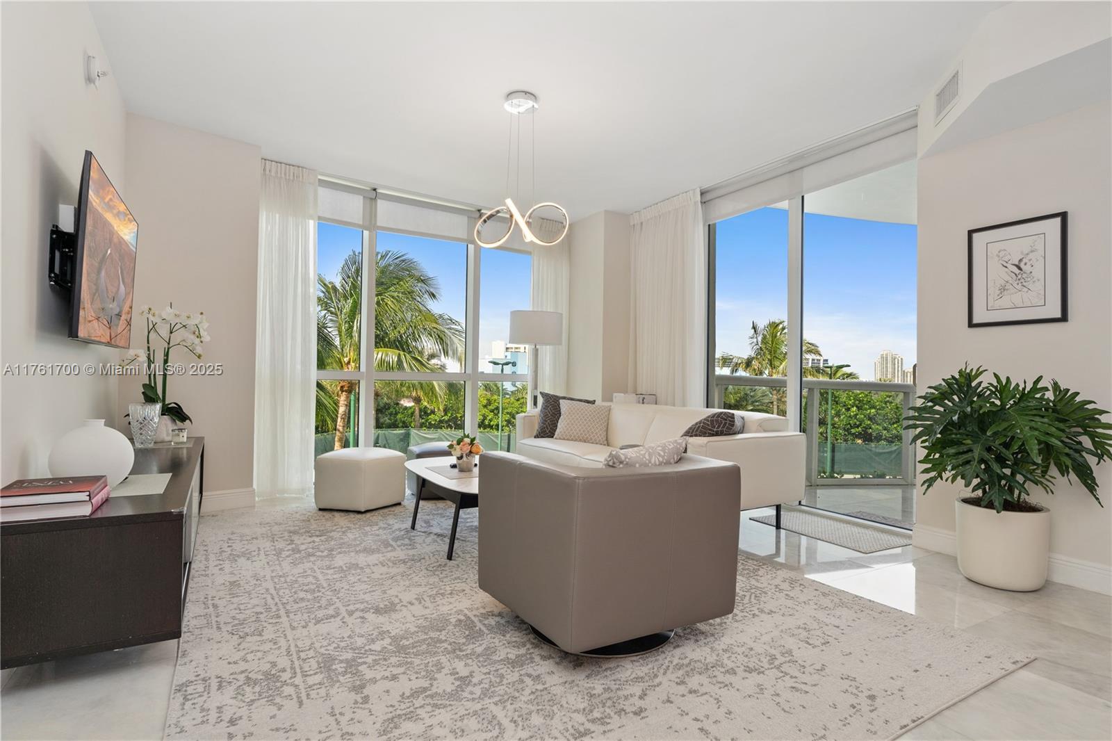 TRUMP ROYALE CONDO - Residential