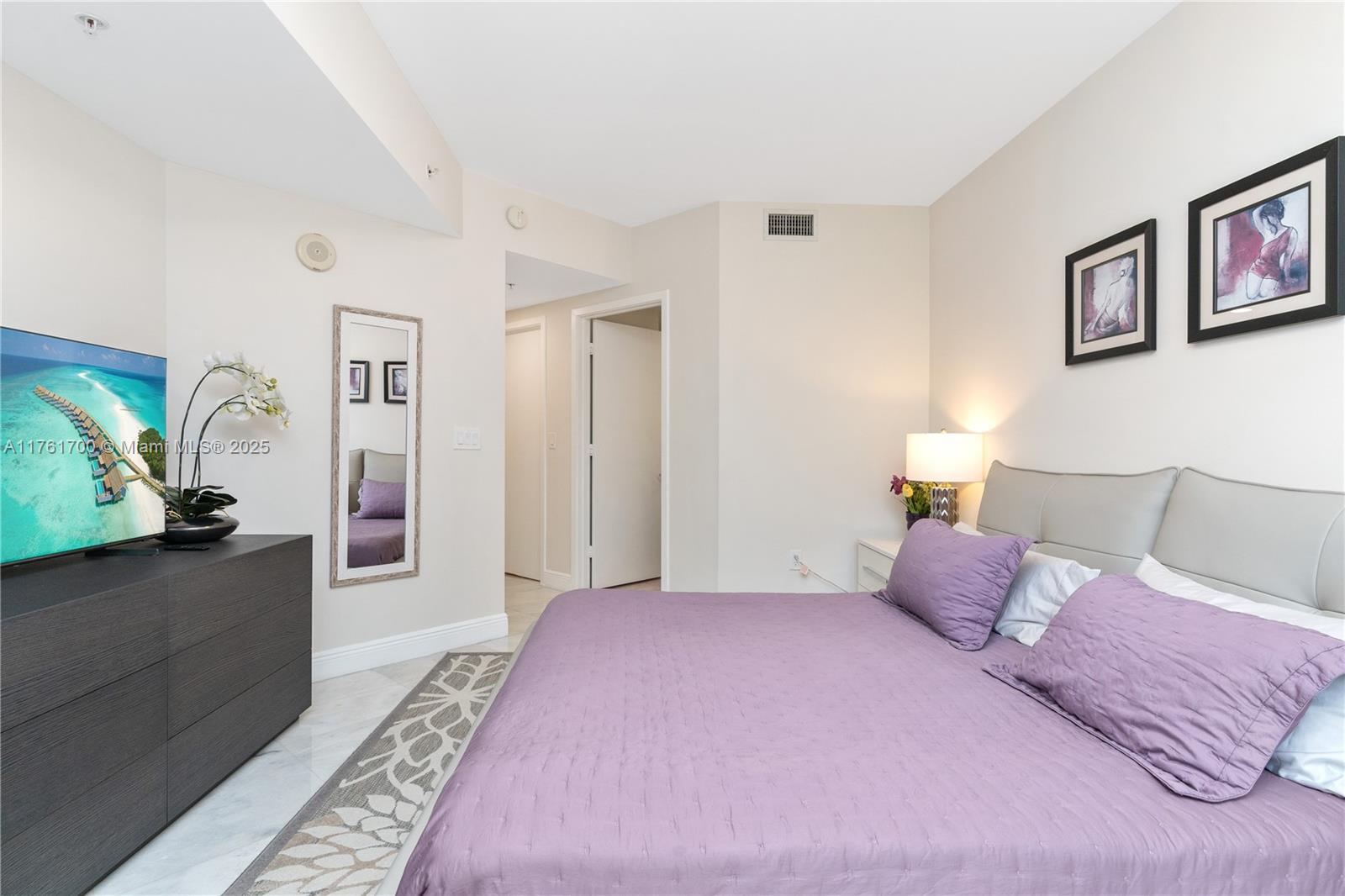 TRUMP ROYALE CONDO - Residential