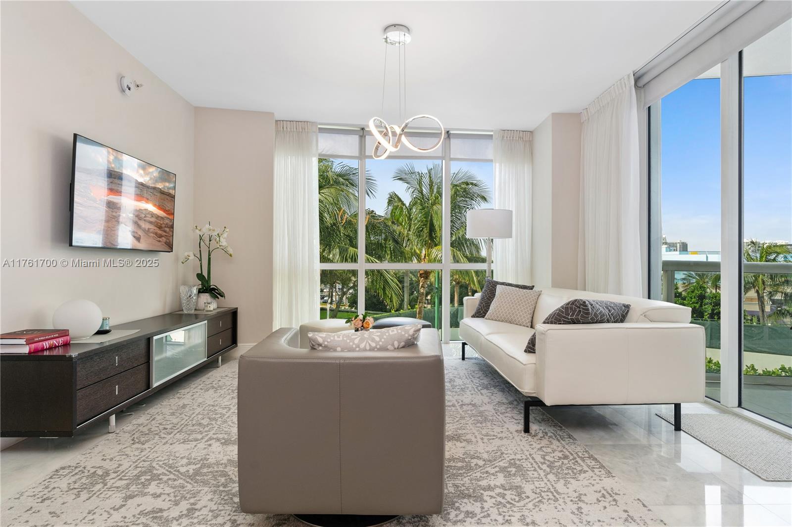 TRUMP ROYALE CONDO - Residential