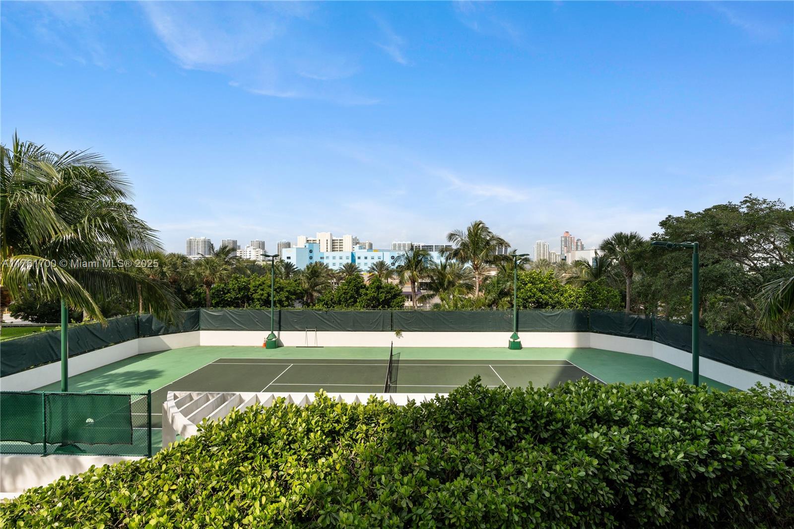 TRUMP ROYALE CONDO - Residential