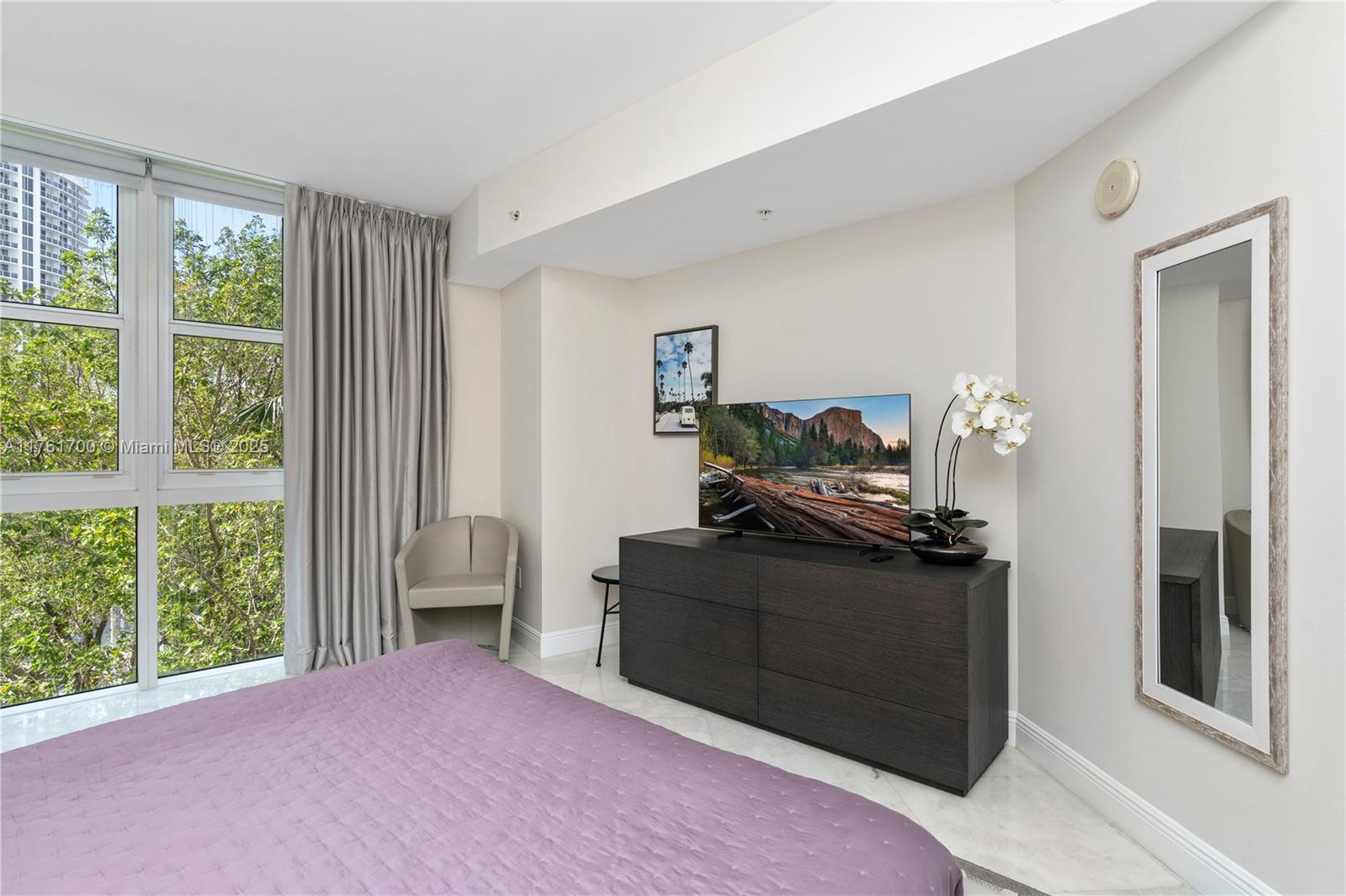 TRUMP ROYALE CONDO - Residential